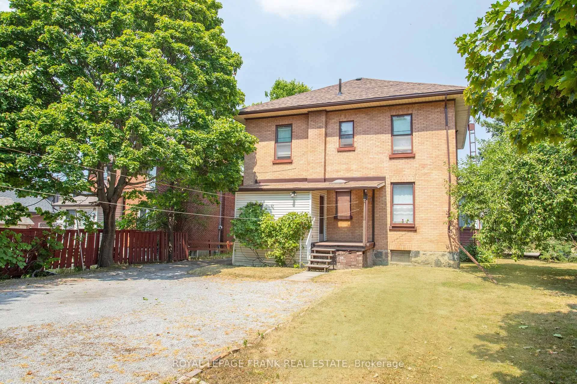 Photo 29 of 33 Fairbanks Street, Oshawa, Central — HOMEH