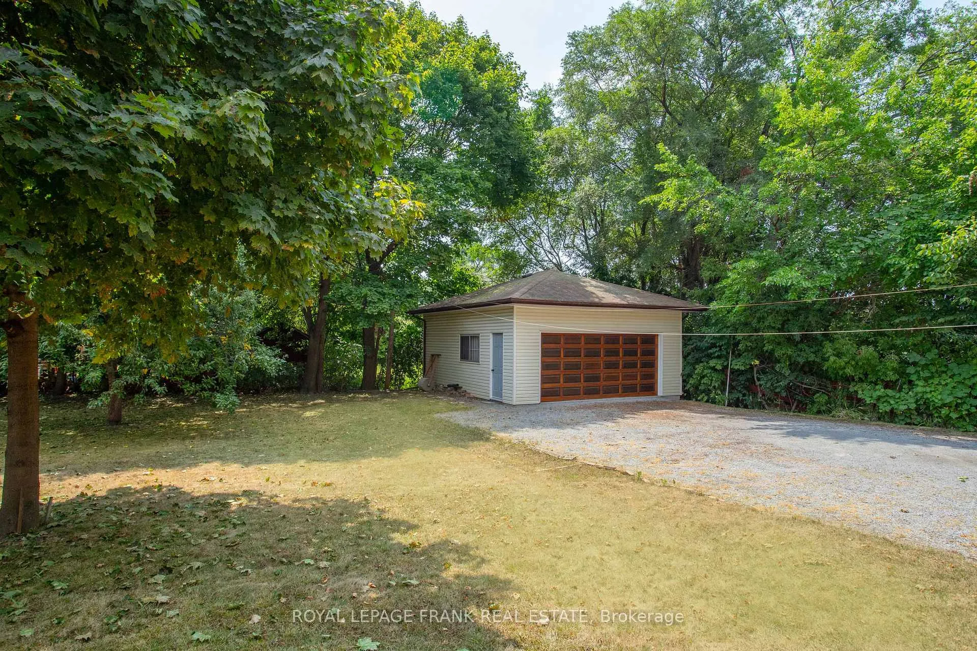 Photo 31 of 33 Fairbanks Street, Oshawa, Central — HOMEH