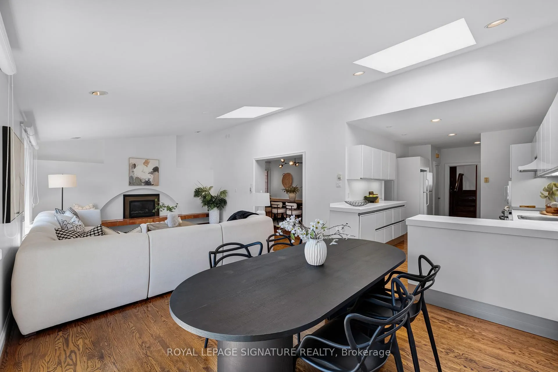Photo 11 of 361 Lytton Boulevard, Toronto, Lawrence Park South — HOMEH