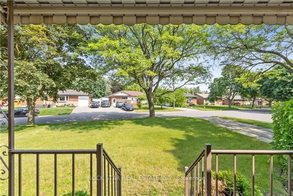 Photo 2 of Unit Upper, 23 Terrance Drive, Brantford, Fairview/Greenbrier — HOMEH