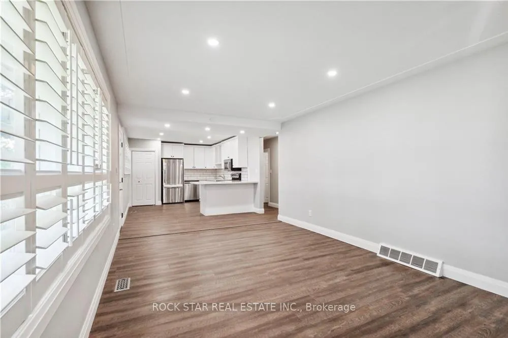 Photo 8 of Unit Upper, 23 Terrance Drive, Brantford, Fairview/Greenbrier — HOMEH