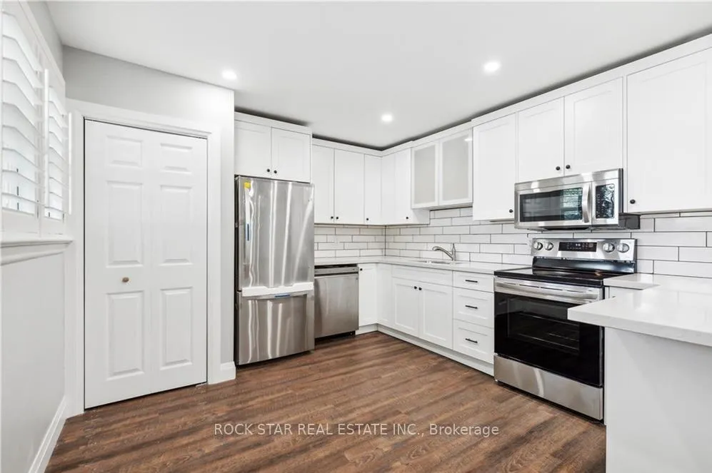 Photo 12 of Unit Upper, 23 Terrance Drive, Brantford, Fairview/Greenbrier — HOMEH