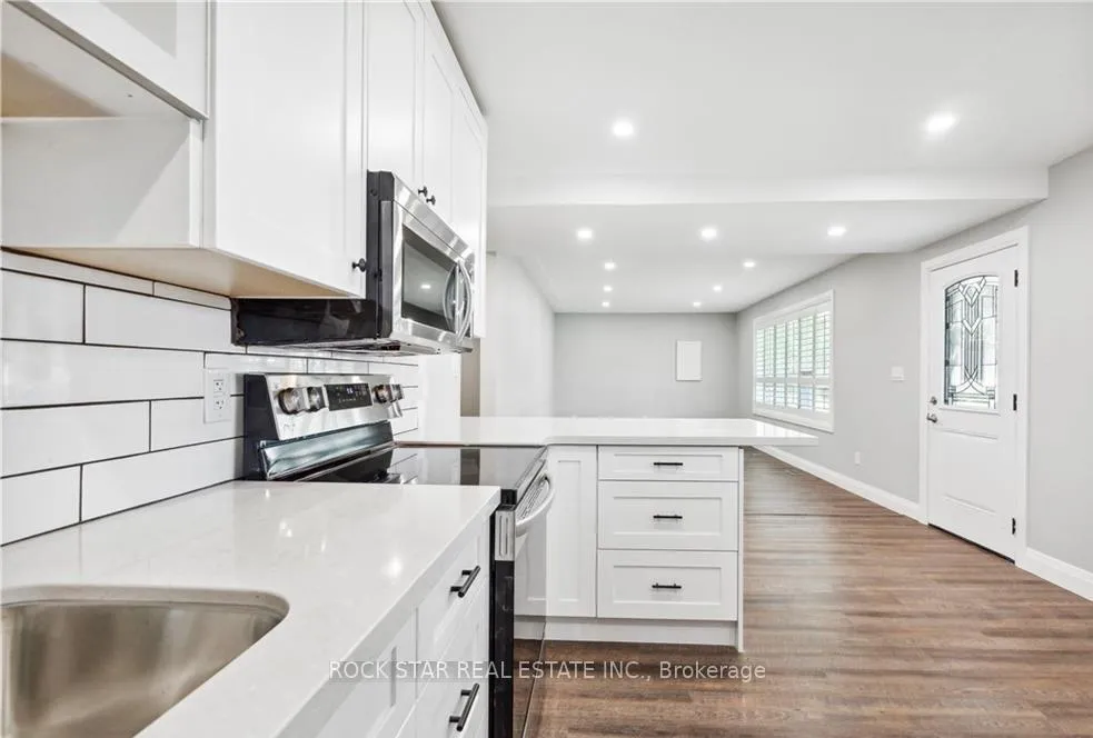 Photo 14 of Unit Upper, 23 Terrance Drive, Brantford, Fairview/Greenbrier — HOMEH