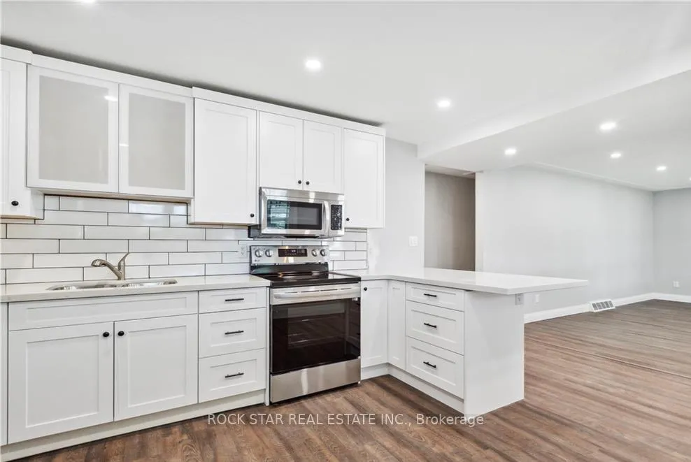 Photo 15 of Unit Upper, 23 Terrance Drive, Brantford, Fairview/Greenbrier — HOMEH