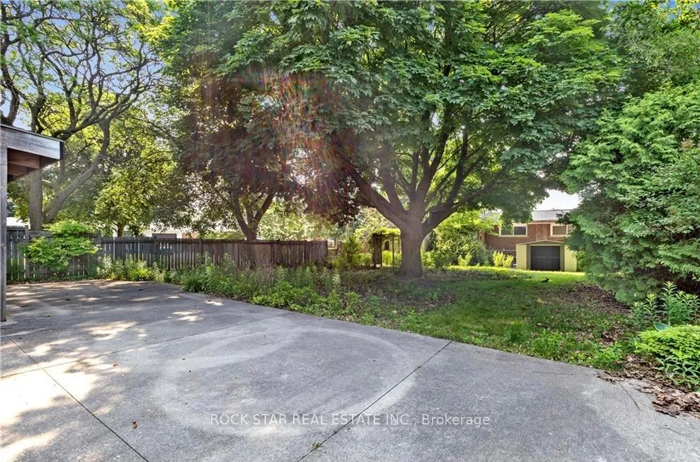 Photo 28 of Unit Upper, 23 Terrance Drive, Brantford, Fairview/Greenbrier — HOMEH