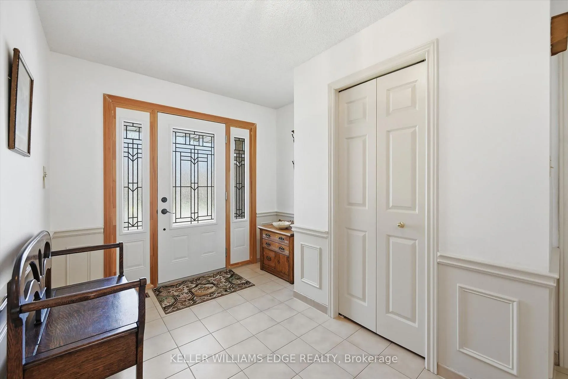 Photo 5 of 2018 Barlow Crescent, Burlington, Brant Hills — HOMEH