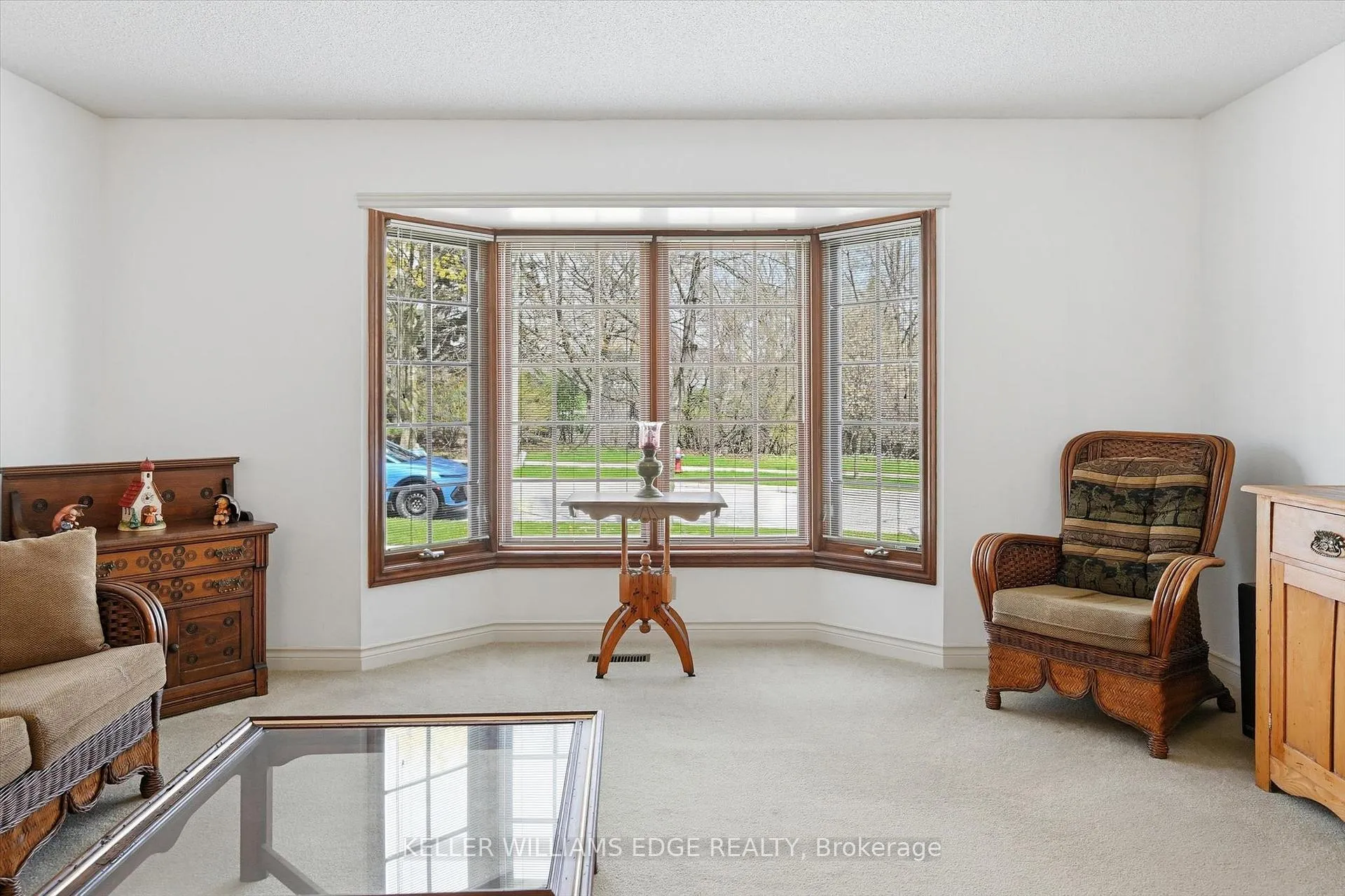 Photo 8 of 2018 Barlow Crescent, Burlington, Brant Hills — HOMEH