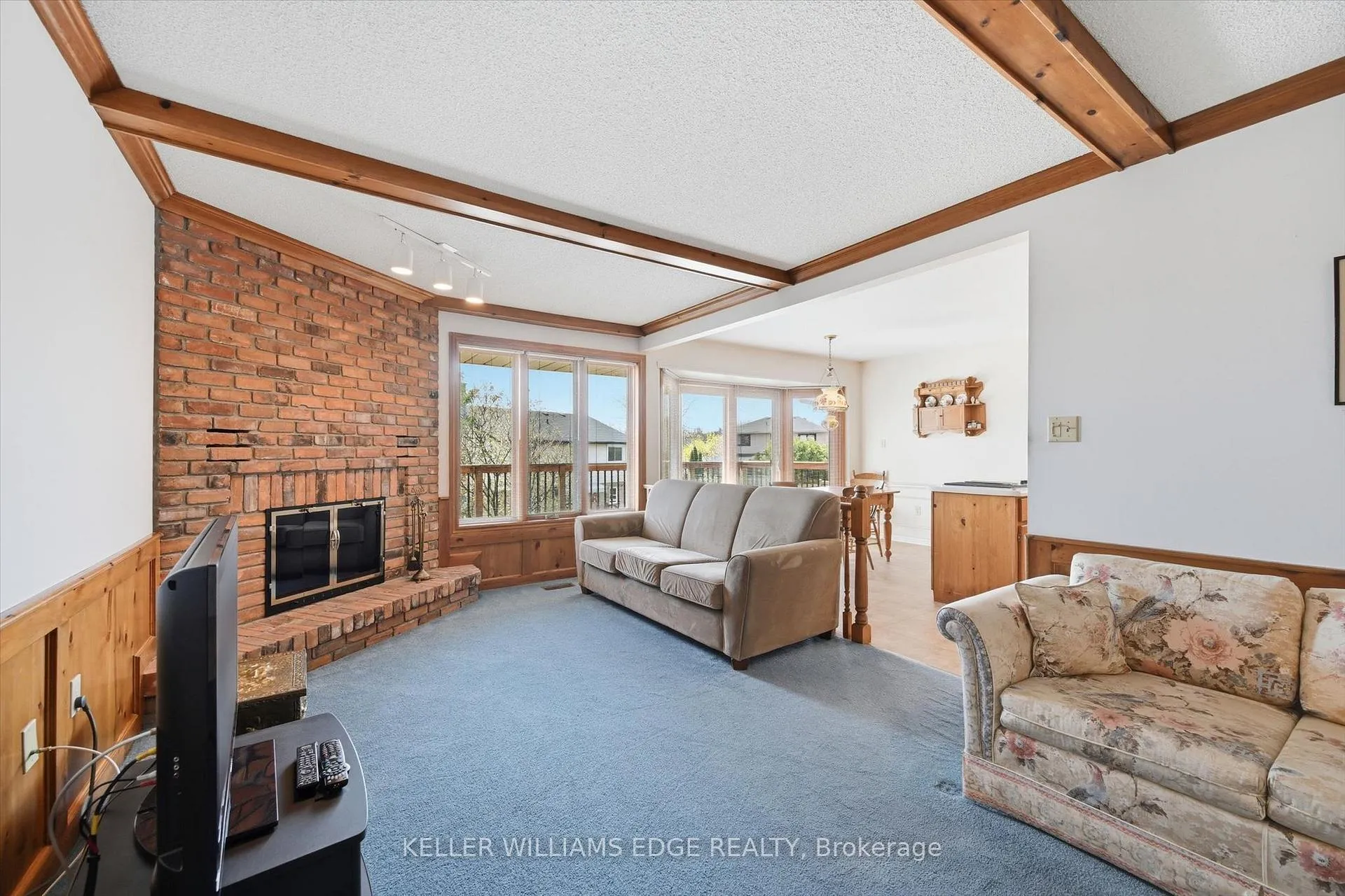 Photo 12 of 2018 Barlow Crescent, Burlington, Brant Hills — HOMEH