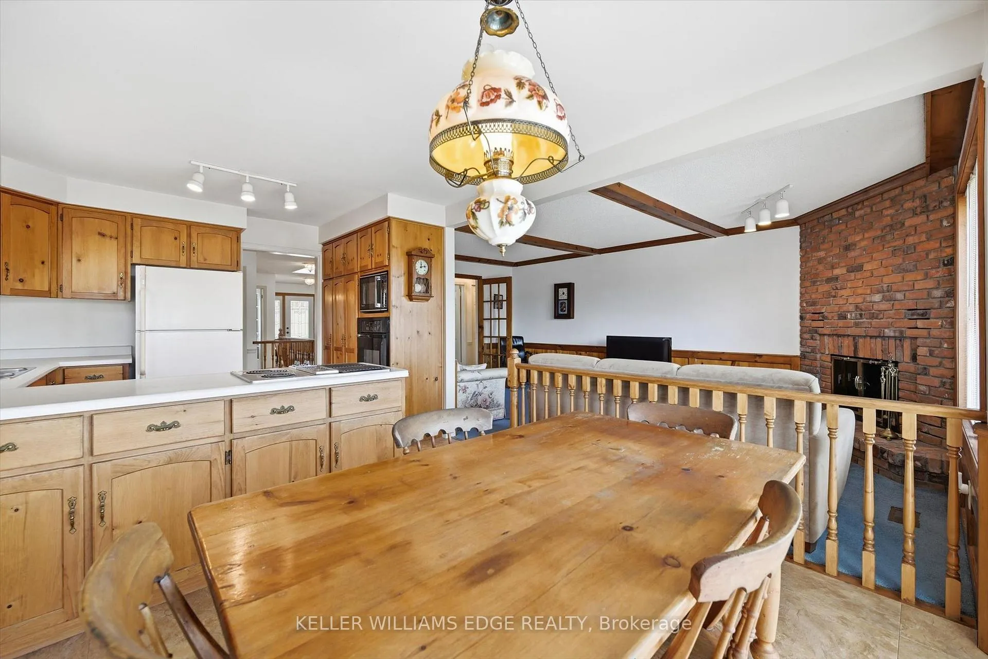 Photo 17 of 2018 Barlow Crescent, Burlington, Brant Hills — HOMEH