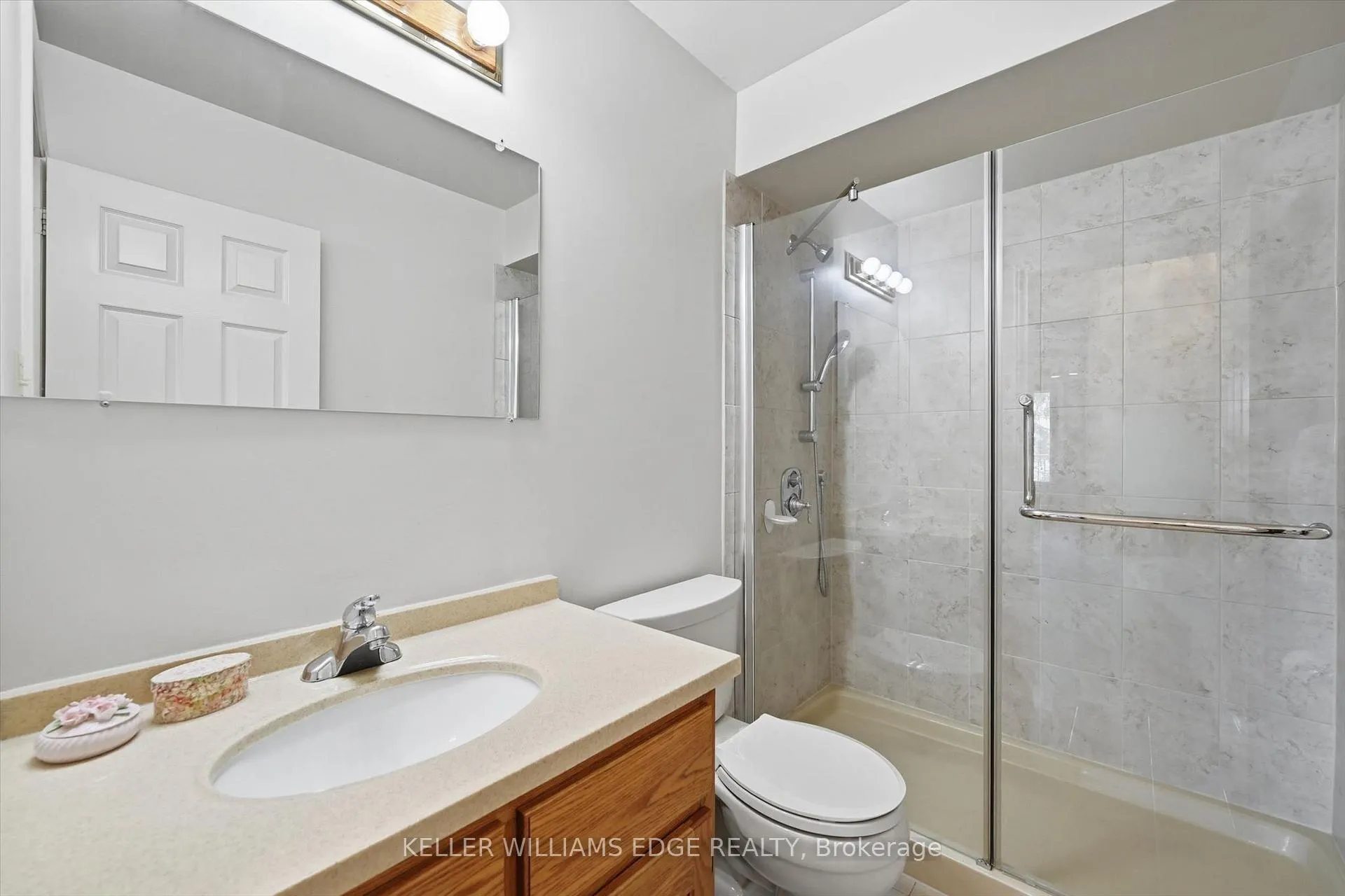 Photo 22 of 2018 Barlow Crescent, Burlington, Brant Hills — HOMEH