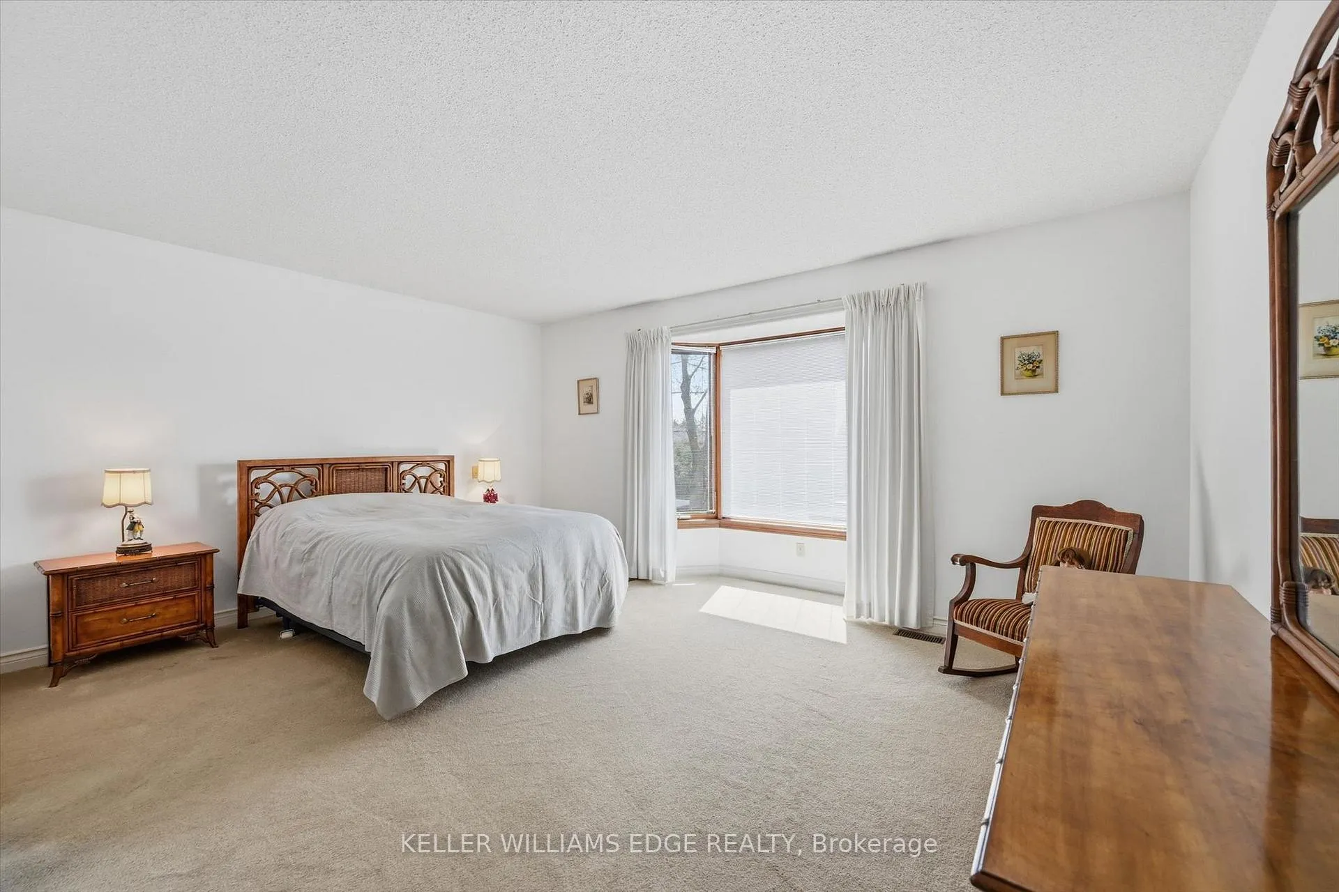 Photo 25 of 2018 Barlow Crescent, Burlington, Brant Hills — HOMEH