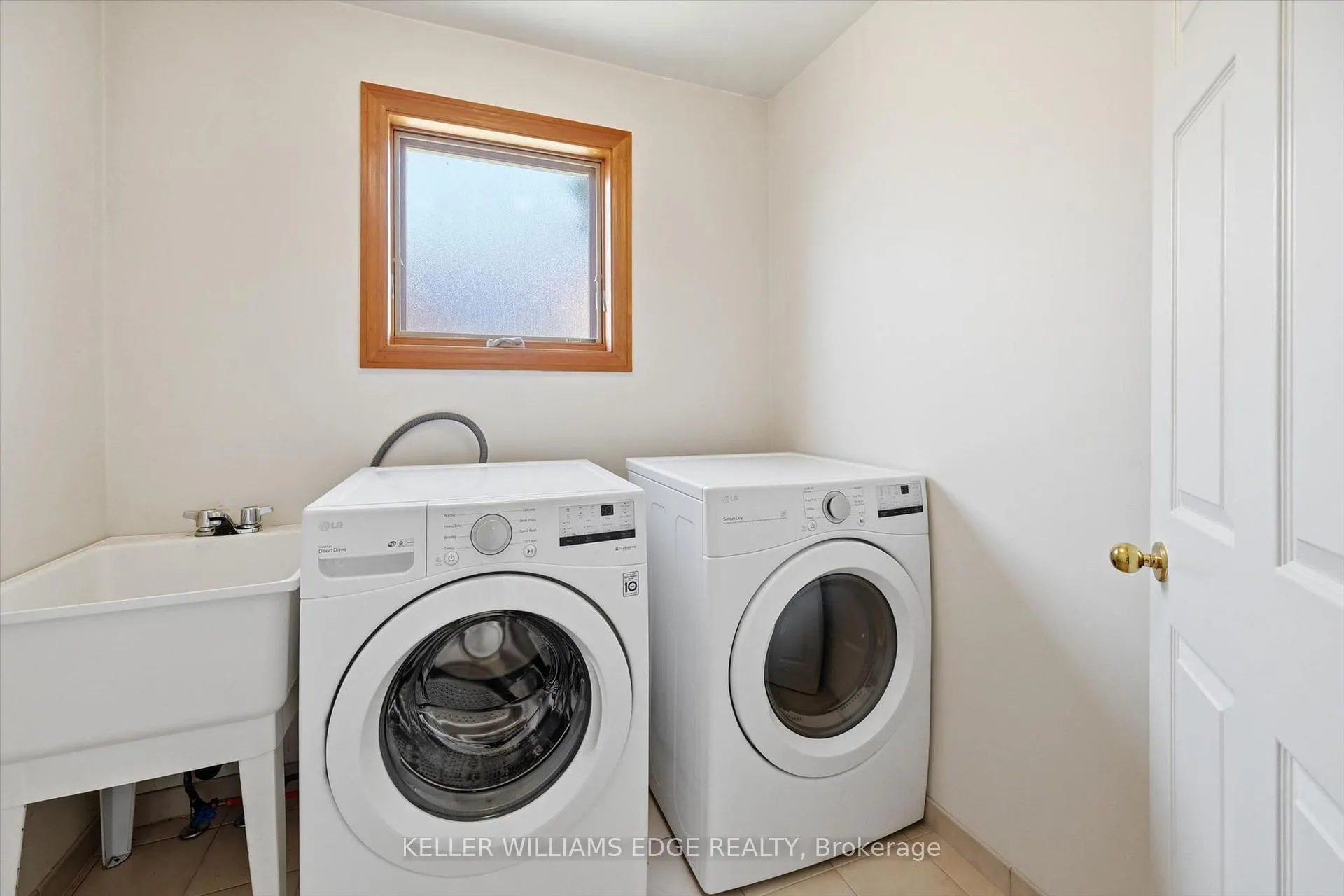 Photo 29 of 2018 Barlow Crescent, Burlington, Brant Hills — HOMEH