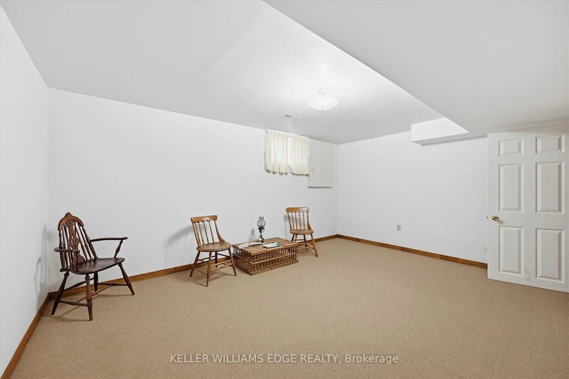 Photo 37 of 2018 Barlow Crescent, Burlington, Brant Hills — HOMEH