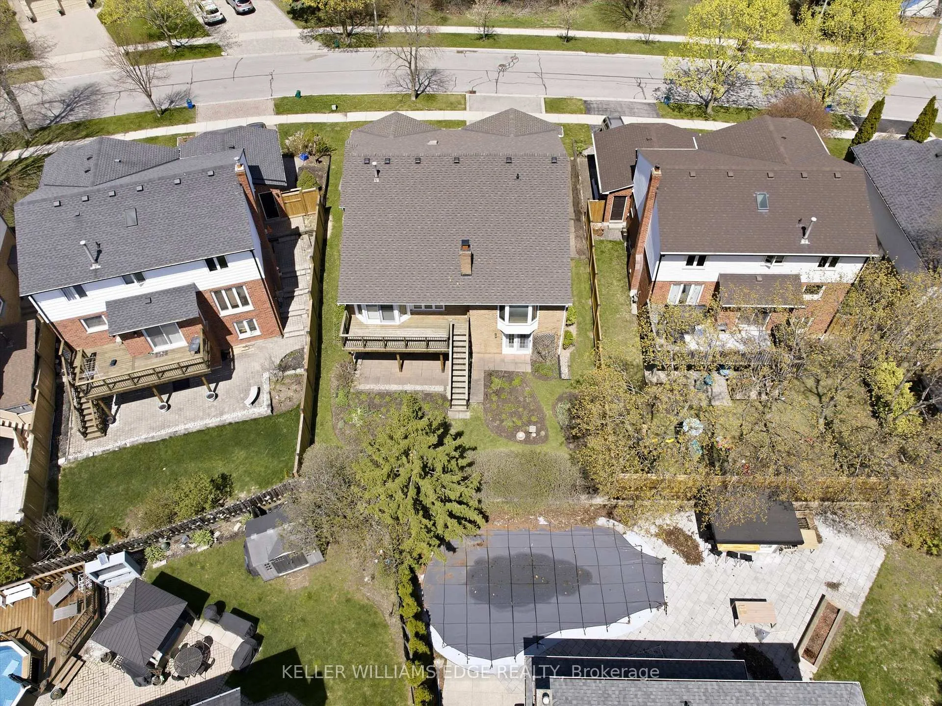Photo 48 of 2018 Barlow Crescent, Burlington, Brant Hills — HOMEH