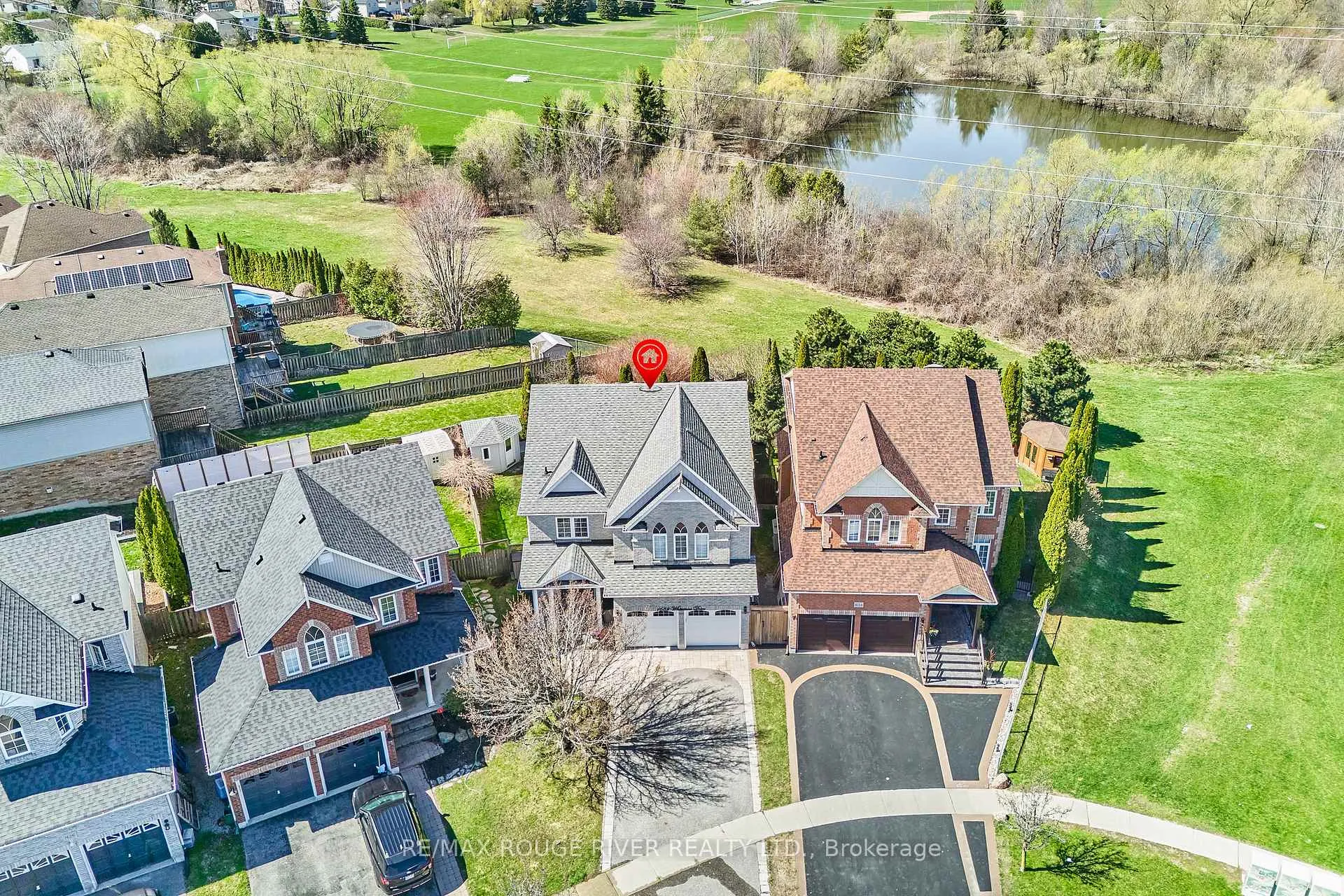 Photo 2 of 1632 Whitestone Drive, Oshawa, Samac — HOMEH
