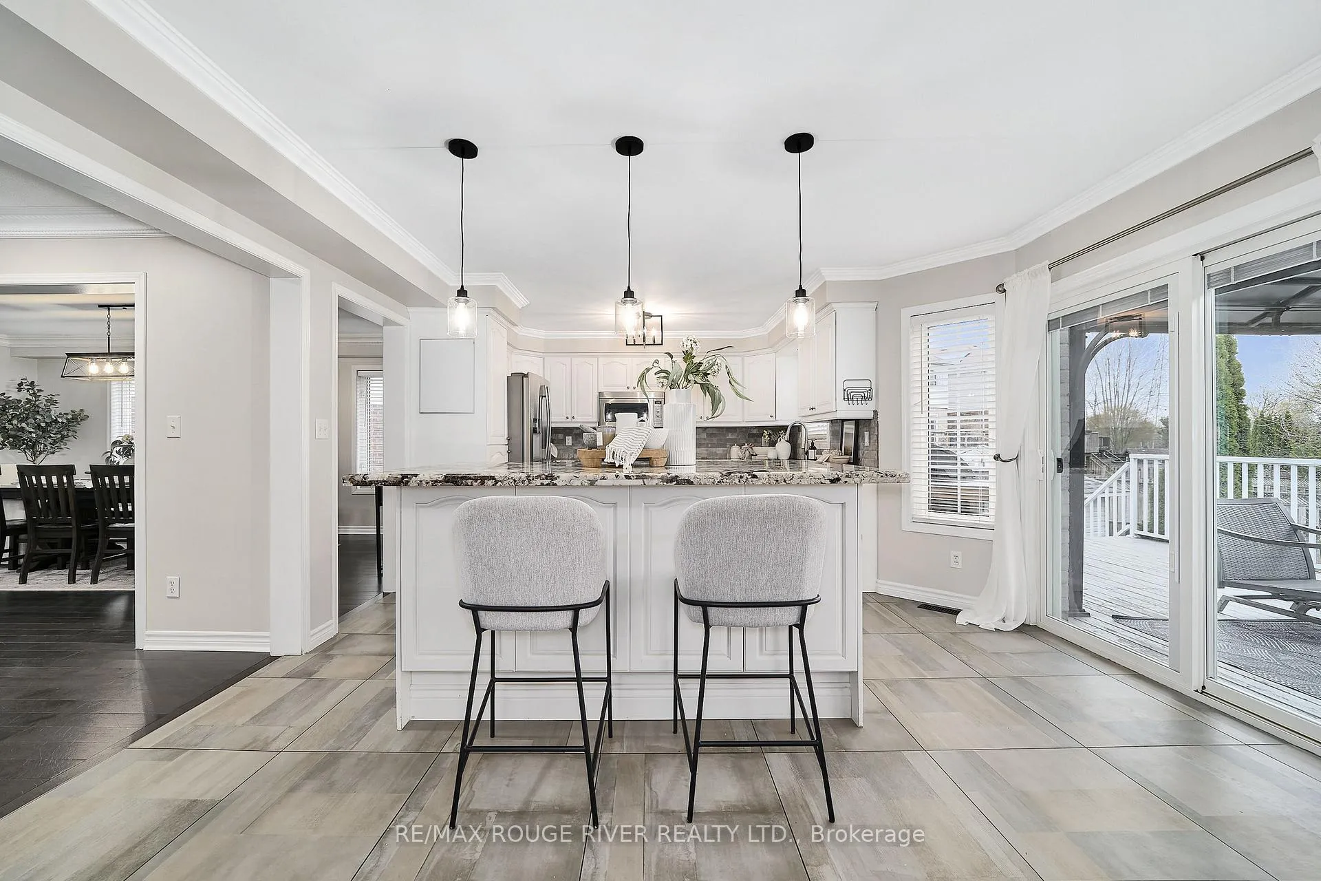 Photo 9 of 1632 Whitestone Drive, Oshawa, Samac — HOMEH
