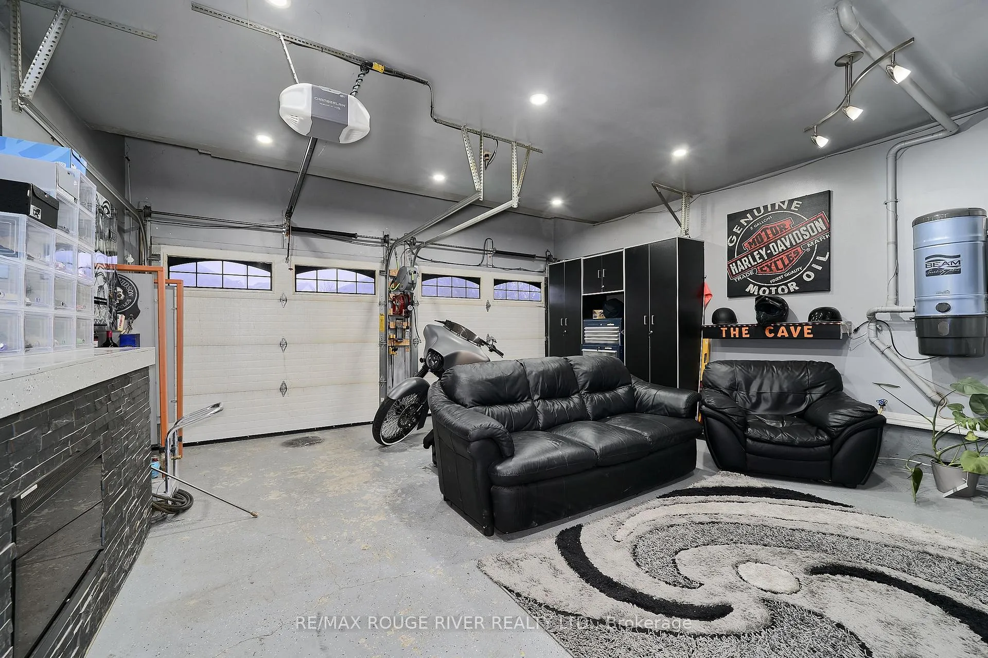 Photo 17 of 1632 Whitestone Drive, Oshawa, Samac — HOMEH