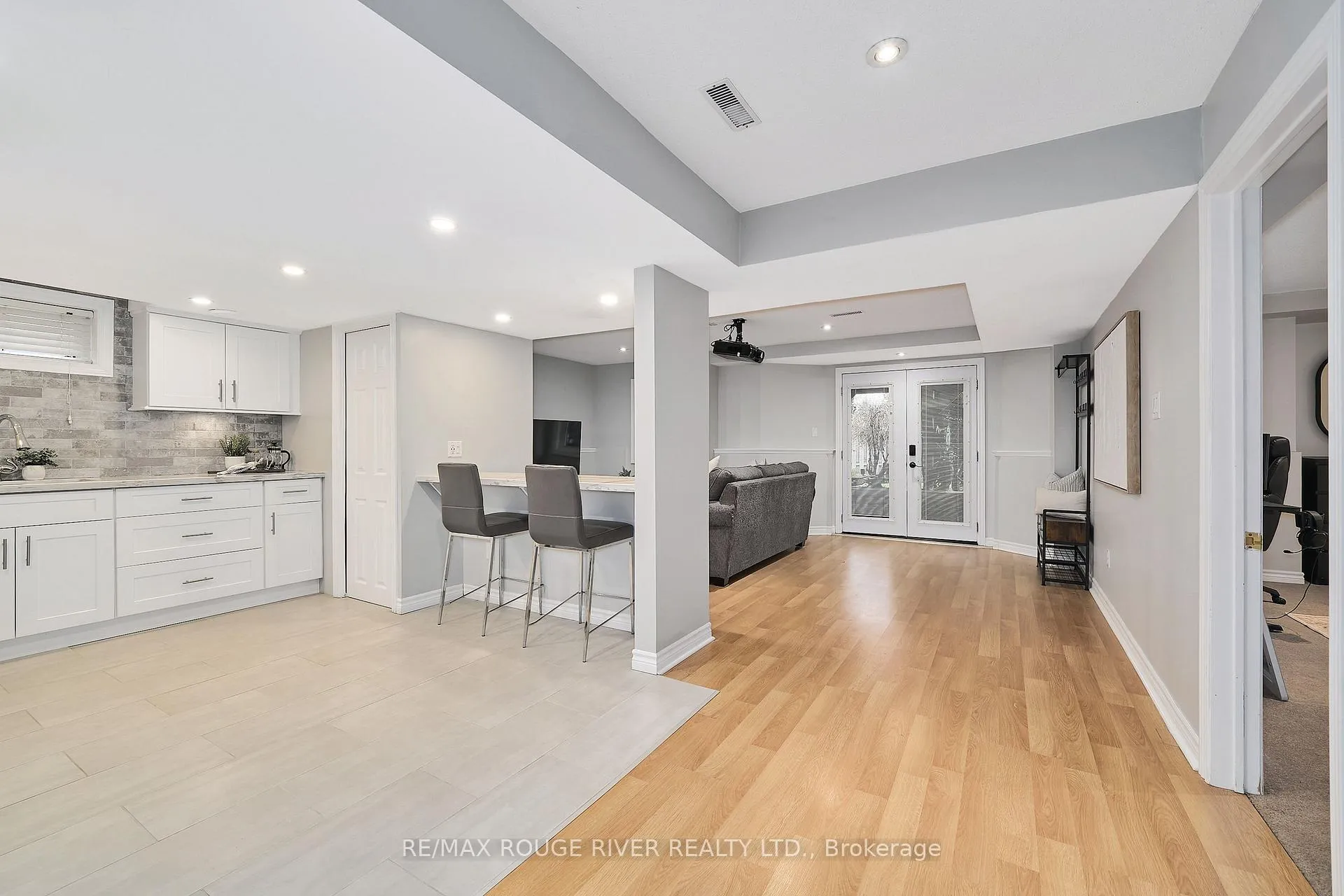 Photo 34 of 1632 Whitestone Drive, Oshawa, Samac — HOMEH
