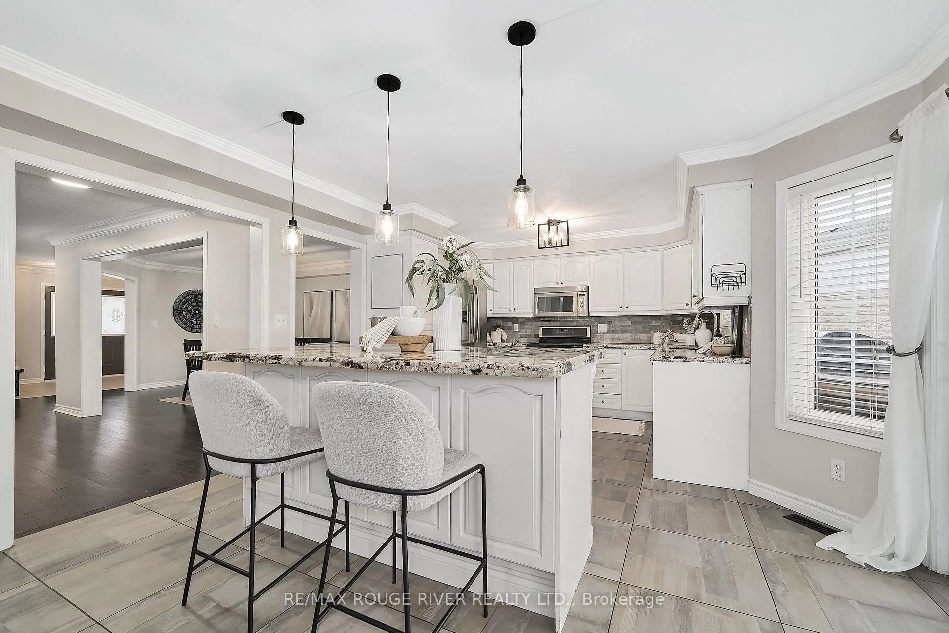 Photo 40 of 1632 Whitestone Drive, Oshawa, Samac — HOMEH