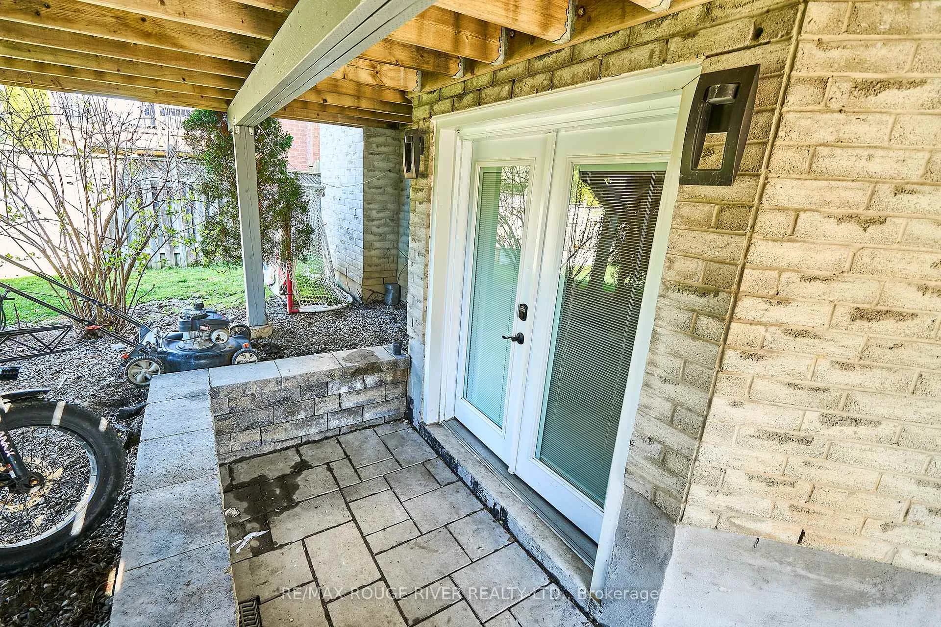 Photo 41 of 1632 Whitestone Drive, Oshawa, Samac — HOMEH