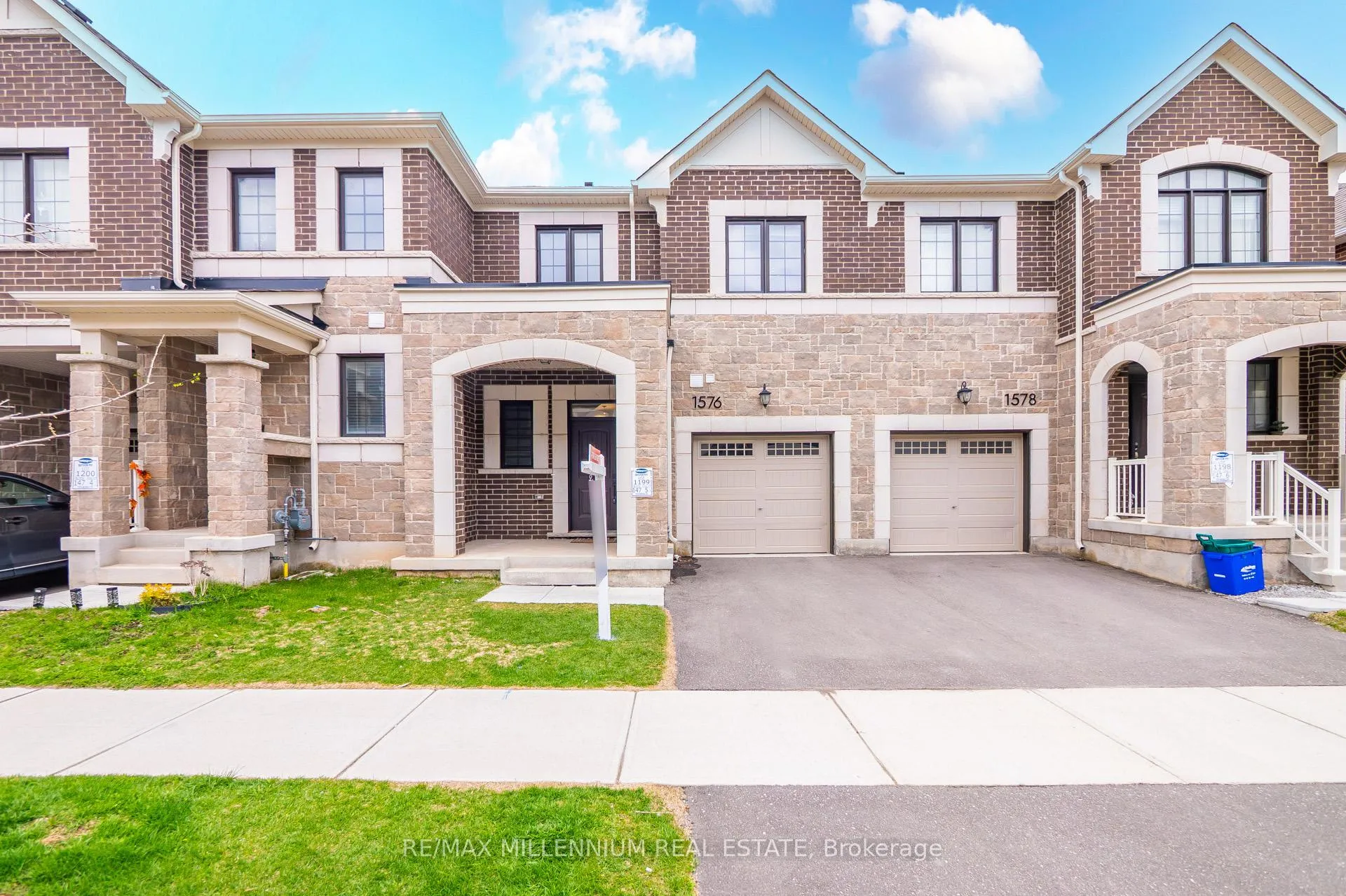 Photo 1 of 1576 Moira Crescent, Milton, Bowes — HOMEH
