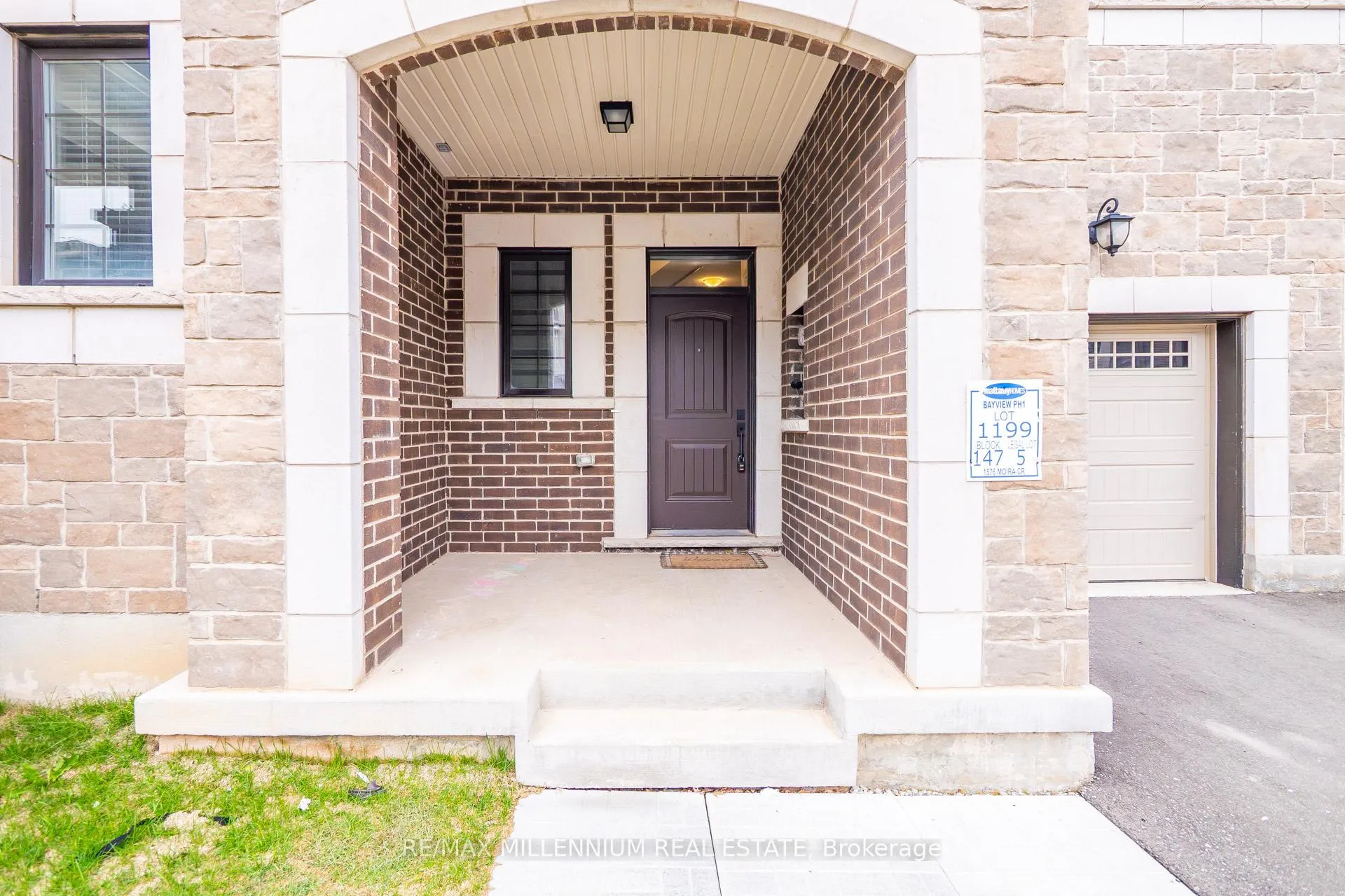 Photo 6 of 1576 Moira Crescent, Milton, Bowes — HOMEH