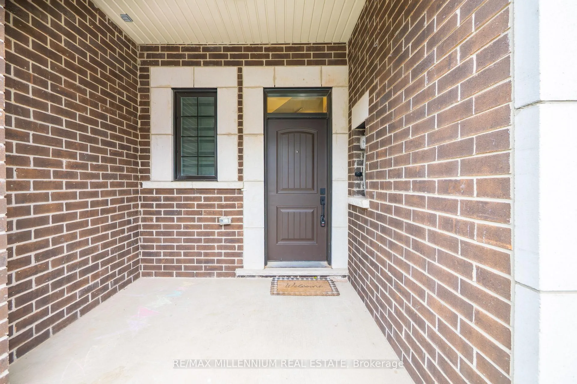 Photo 7 of 1576 Moira Crescent, Milton, Bowes — HOMEH