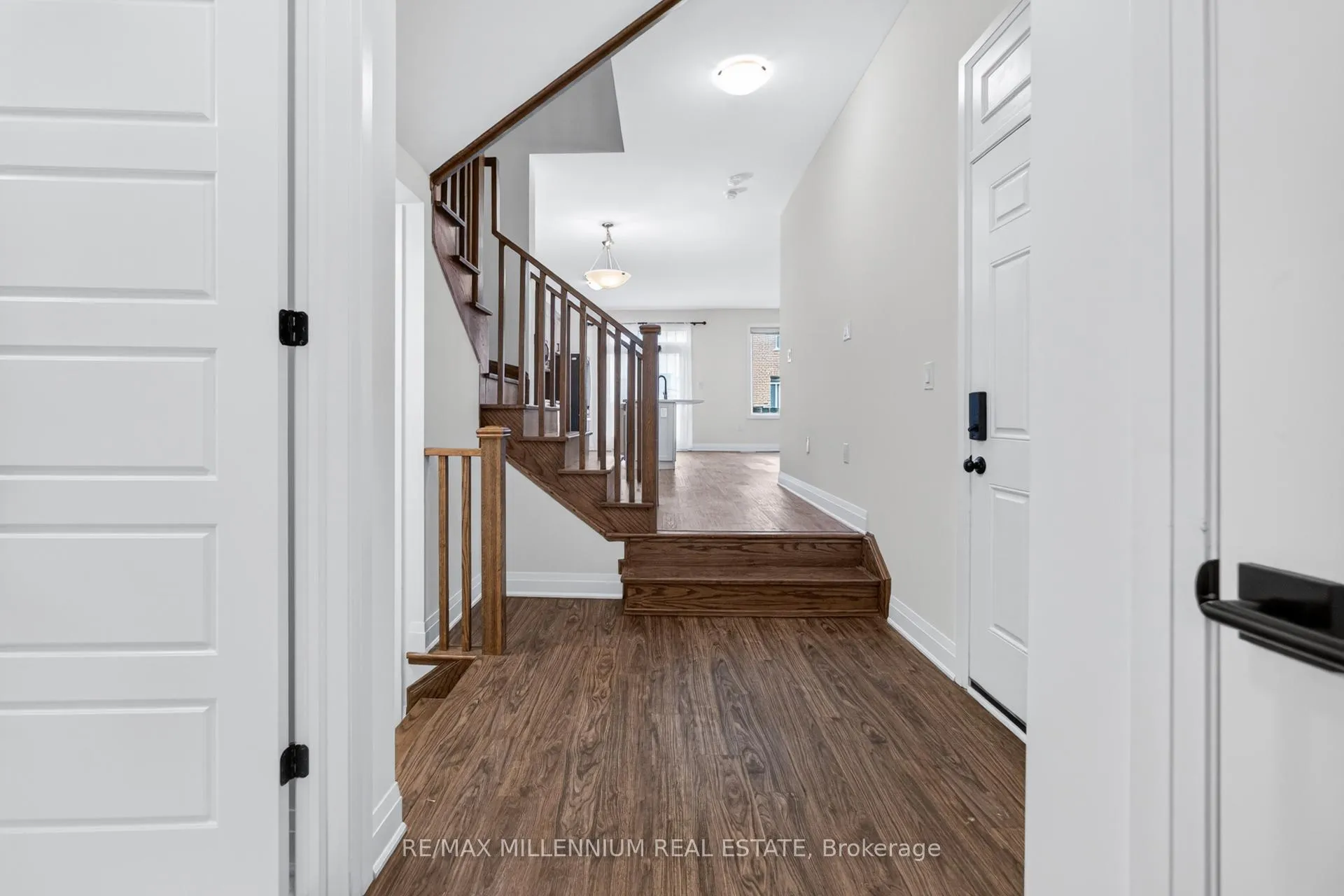 Photo 8 of 1576 Moira Crescent, Milton, Bowes — HOMEH