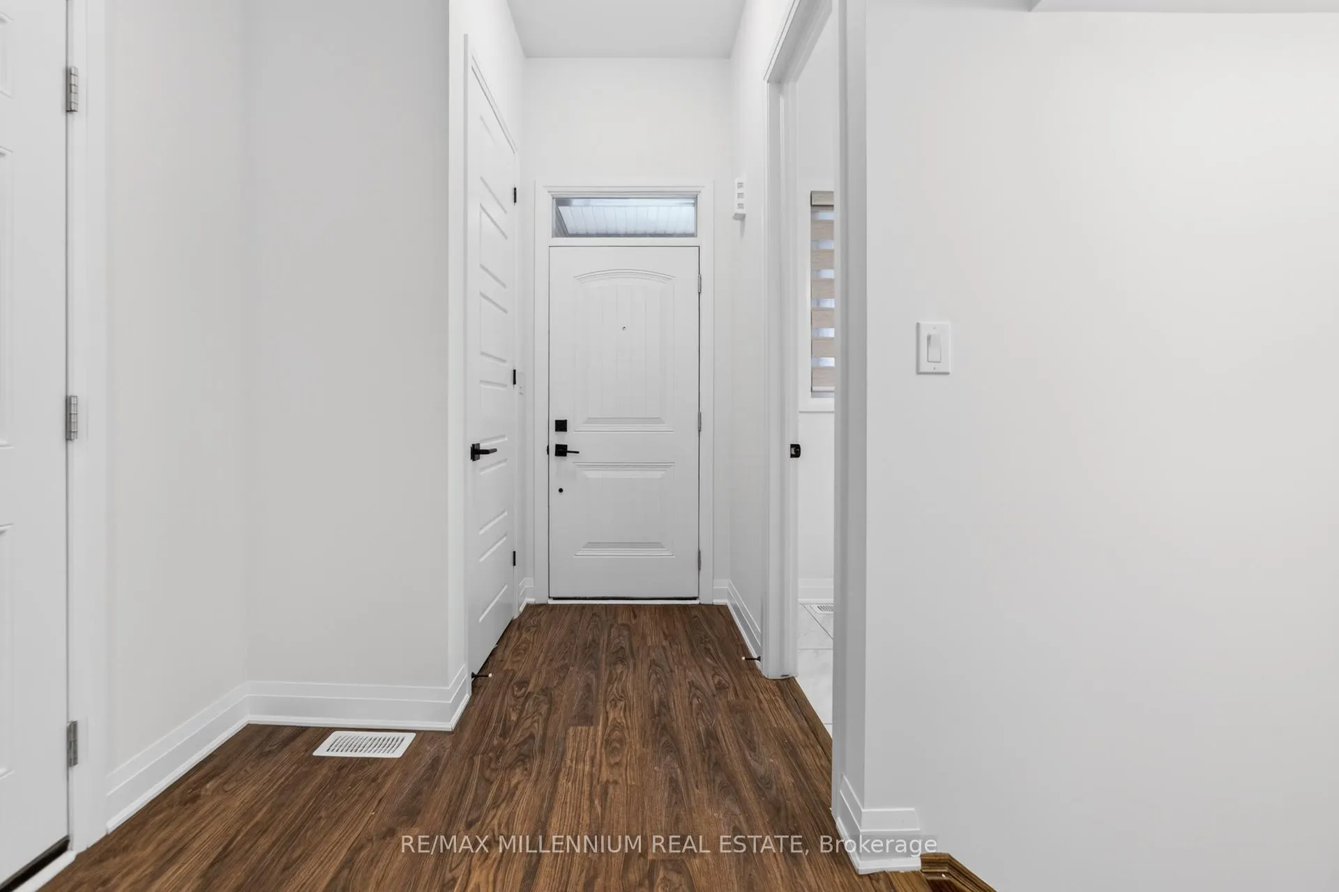 Photo 9 of 1576 Moira Crescent, Milton, Bowes — HOMEH
