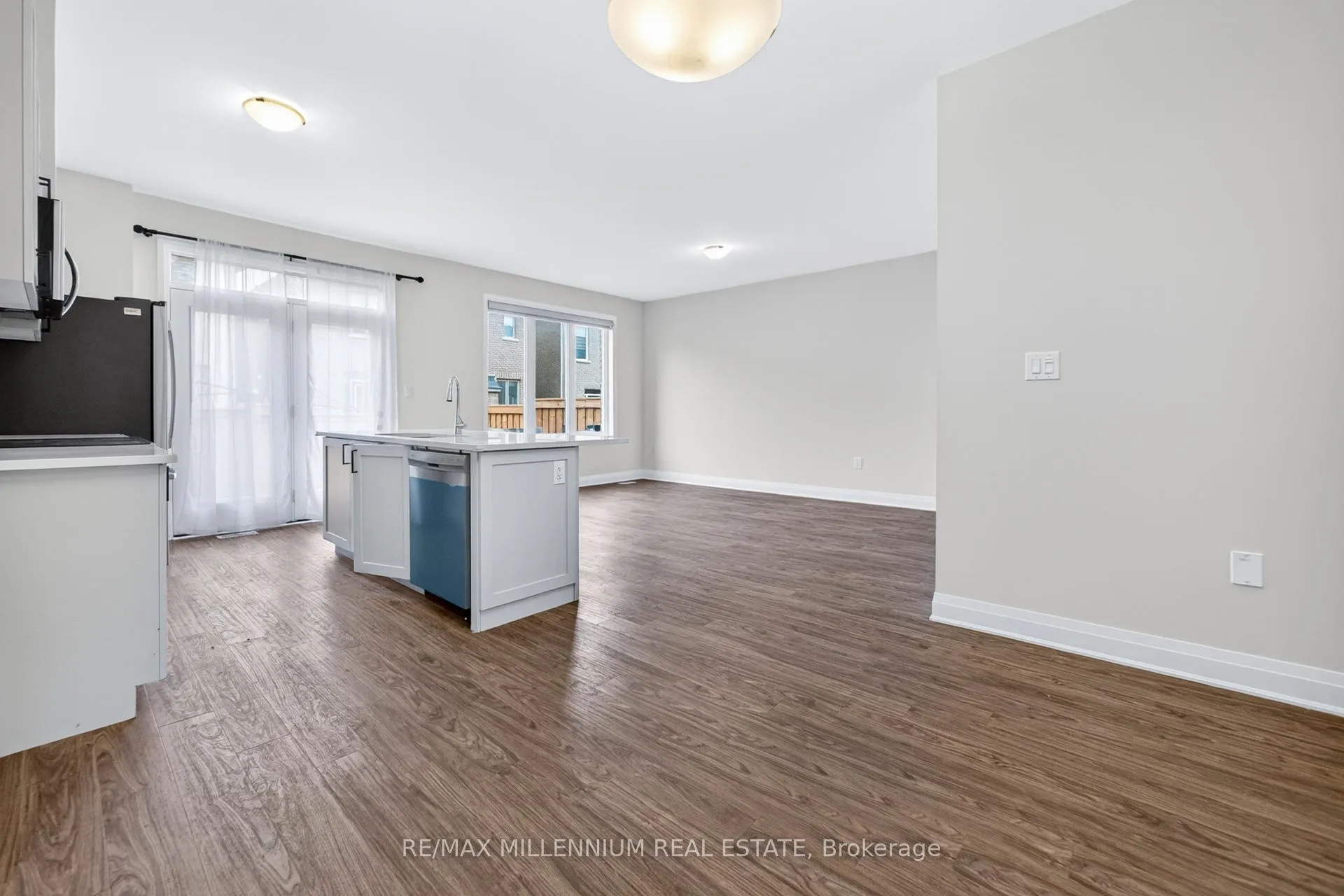 Photo 13 of 1576 Moira Crescent, Milton, Bowes — HOMEH