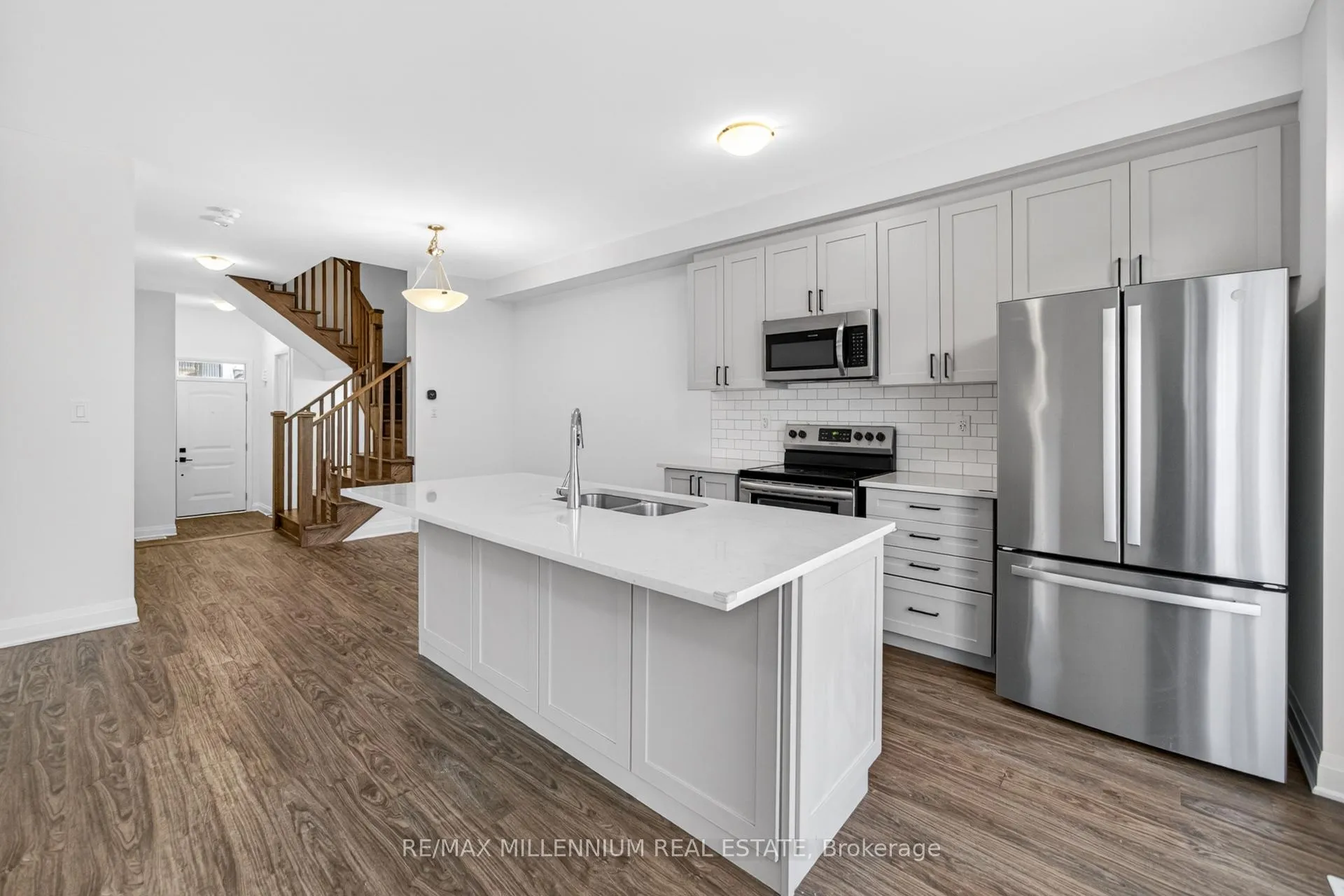 Photo 21 of 1576 Moira Crescent, Milton, Bowes — HOMEH