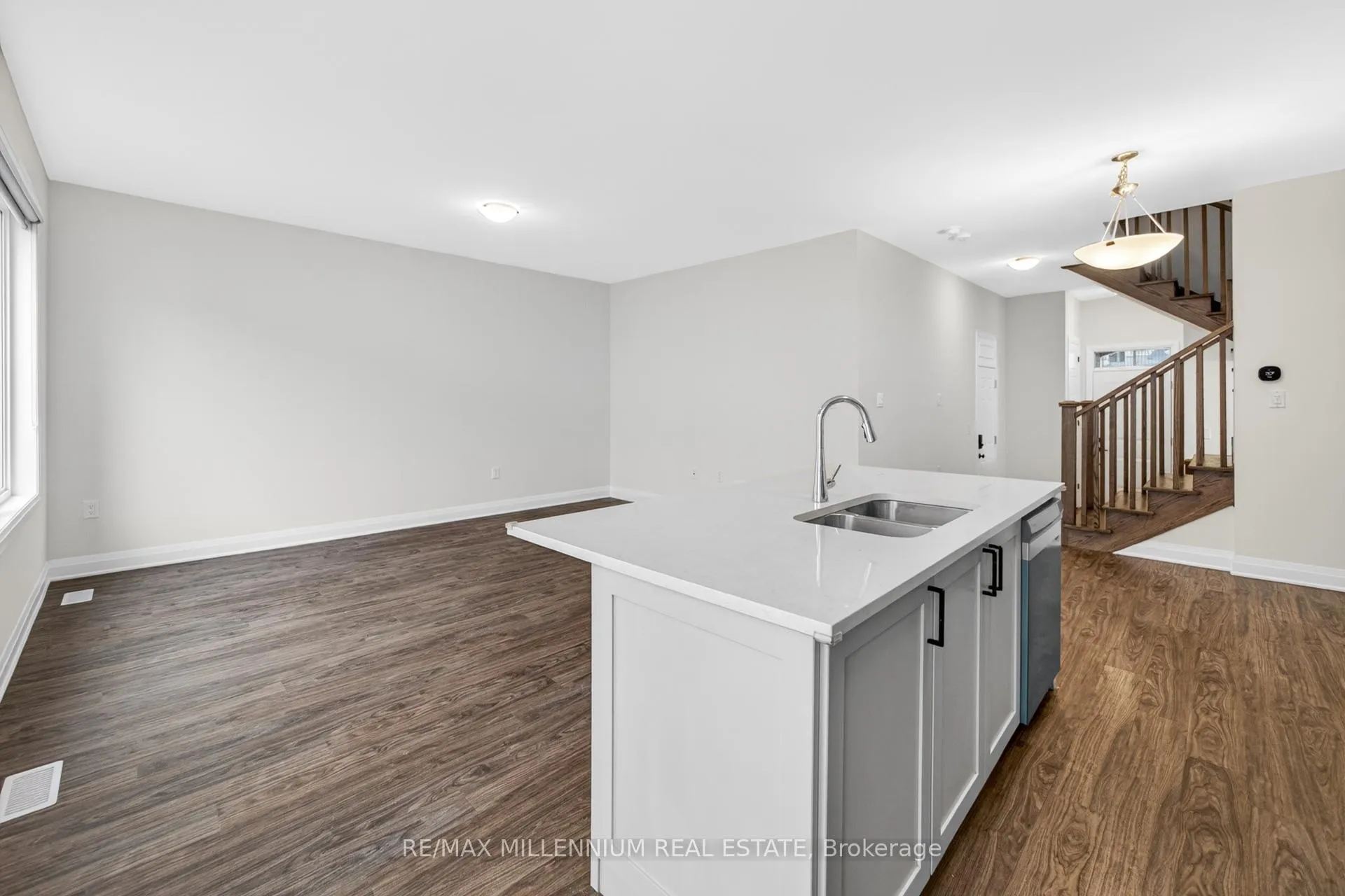 Photo 25 of 1576 Moira Crescent, Milton, Bowes — HOMEH