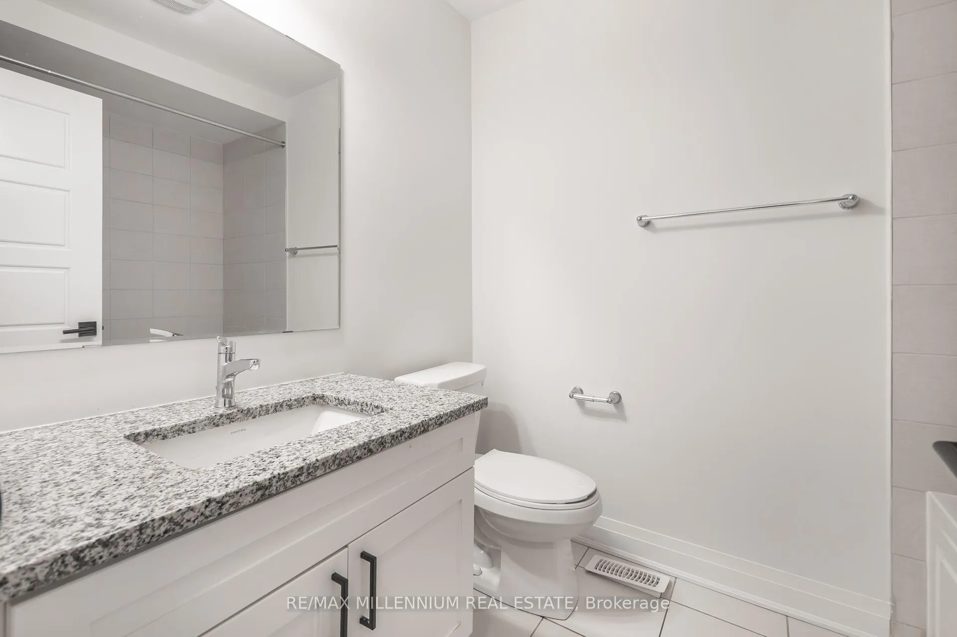 Photo 36 of 1576 Moira Crescent, Milton, Bowes — HOMEH