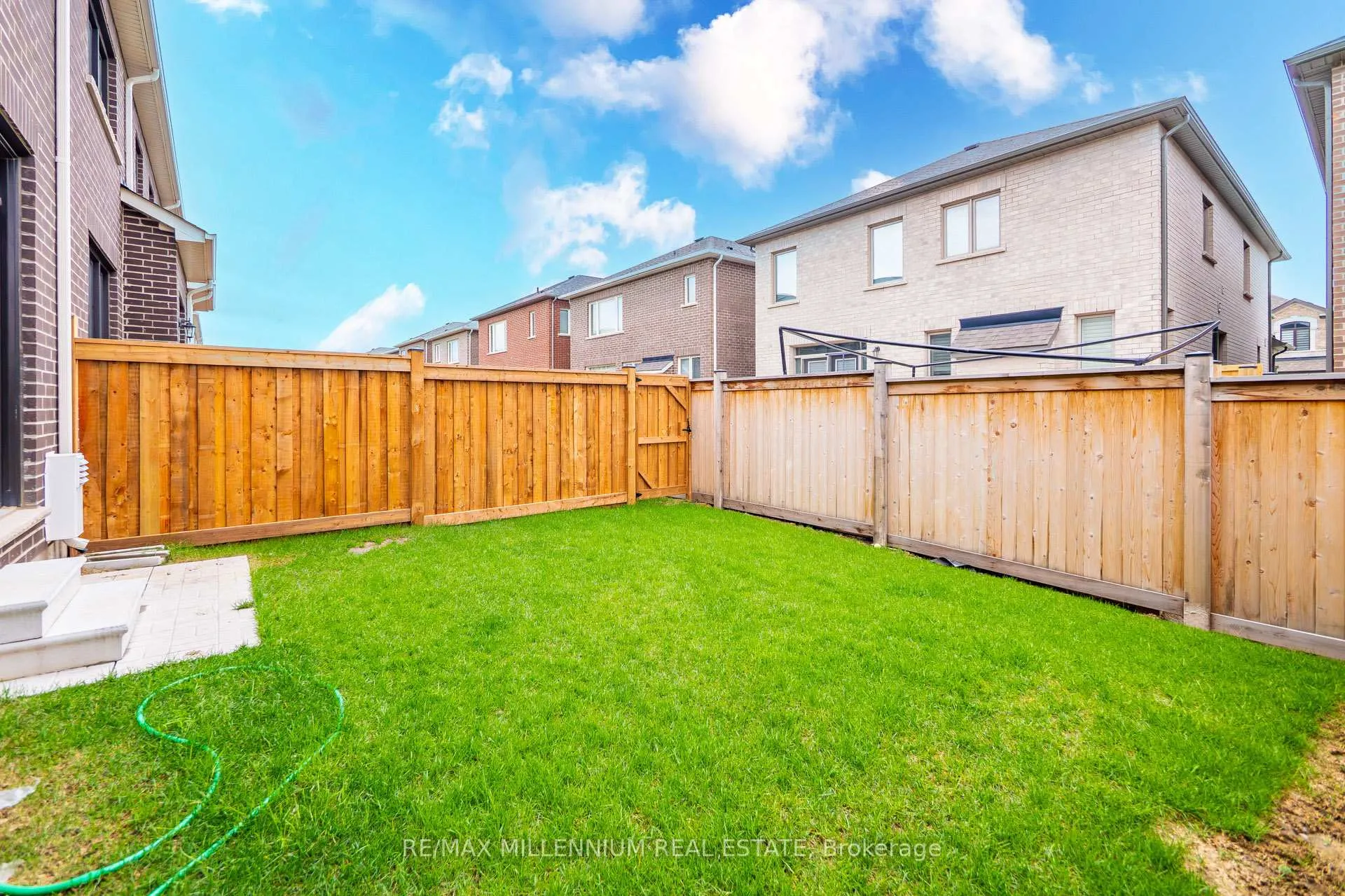 Photo 48 of 1576 Moira Crescent, Milton, Bowes — HOMEH