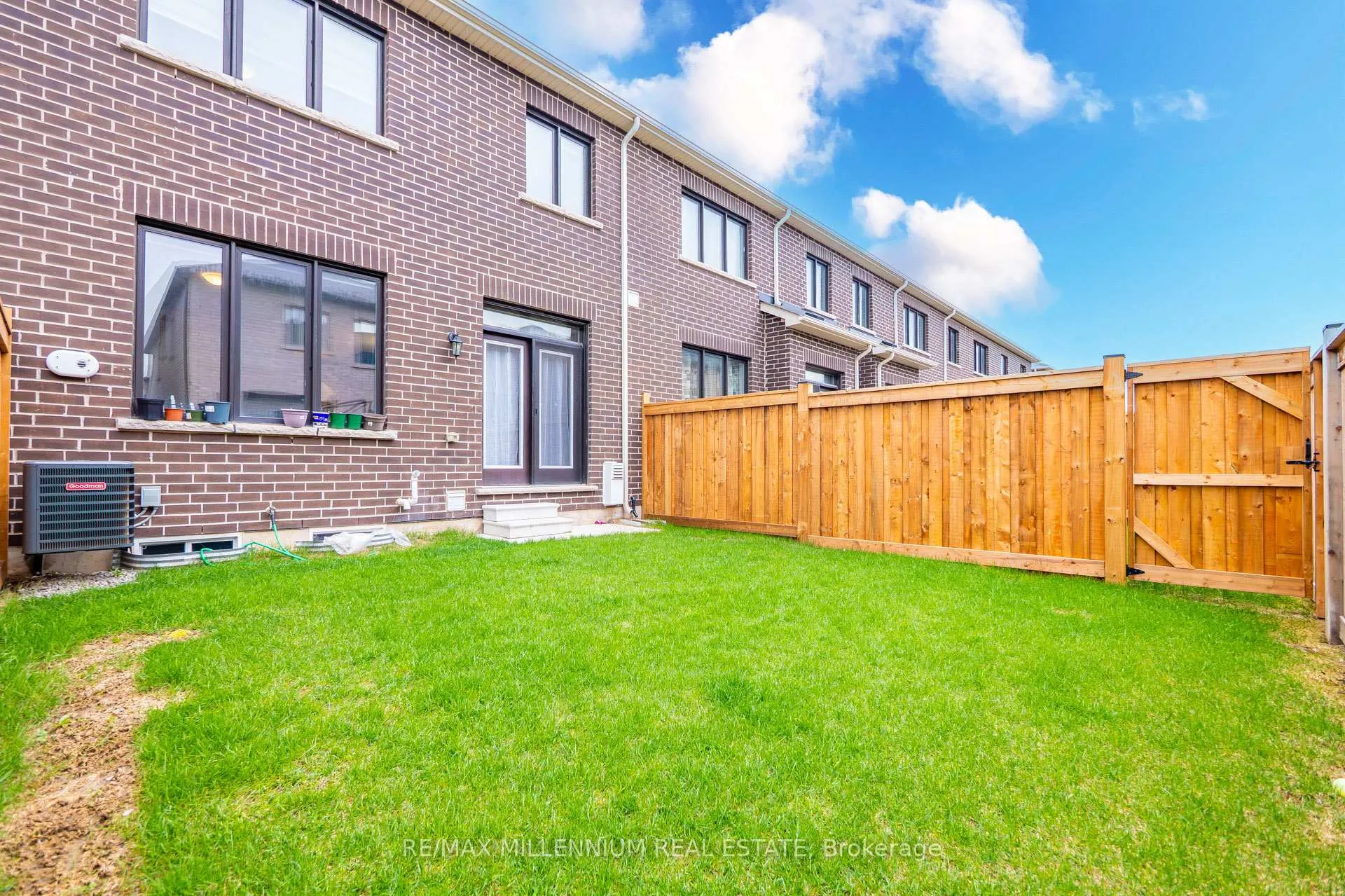 Photo 49 of 1576 Moira Crescent, Milton, Bowes — HOMEH