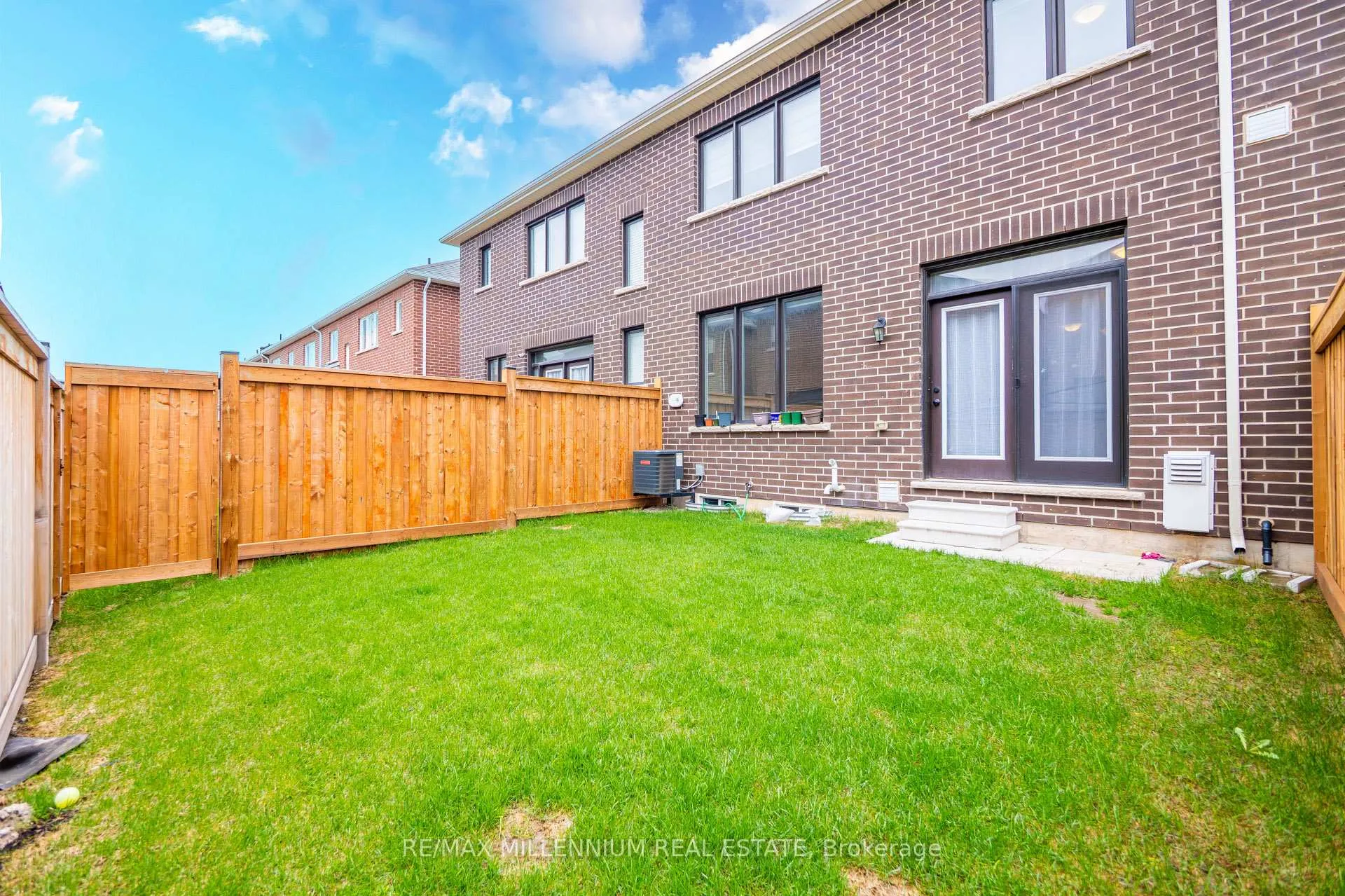 Photo 50 of 1576 Moira Crescent, Milton, Bowes — HOMEH