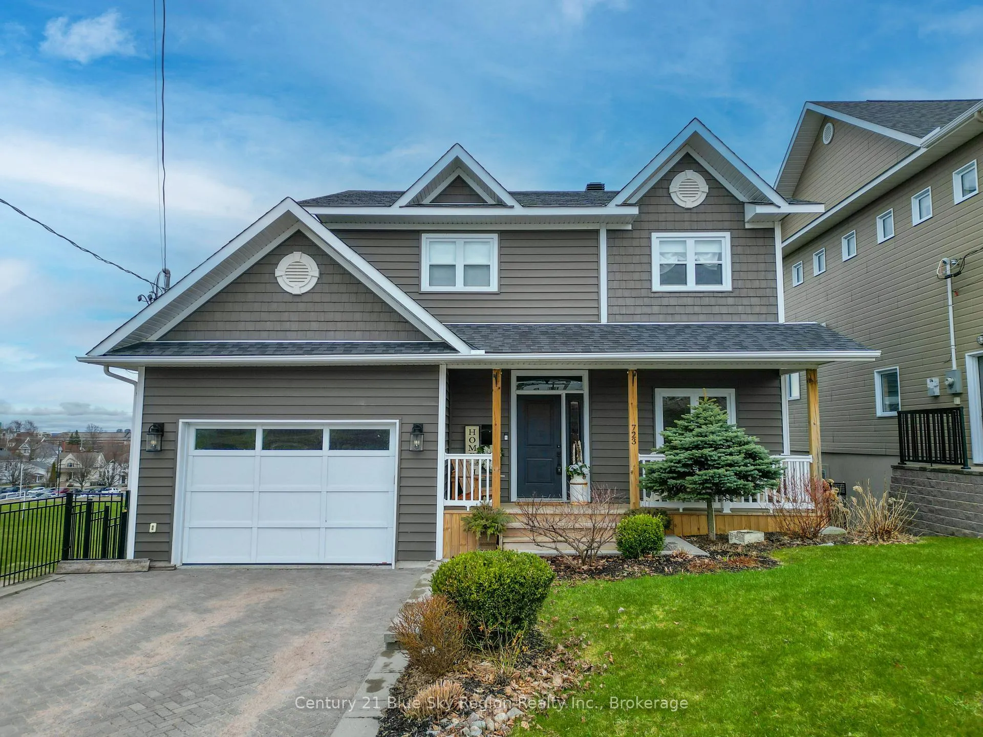 Front of 723 Mclaren Street