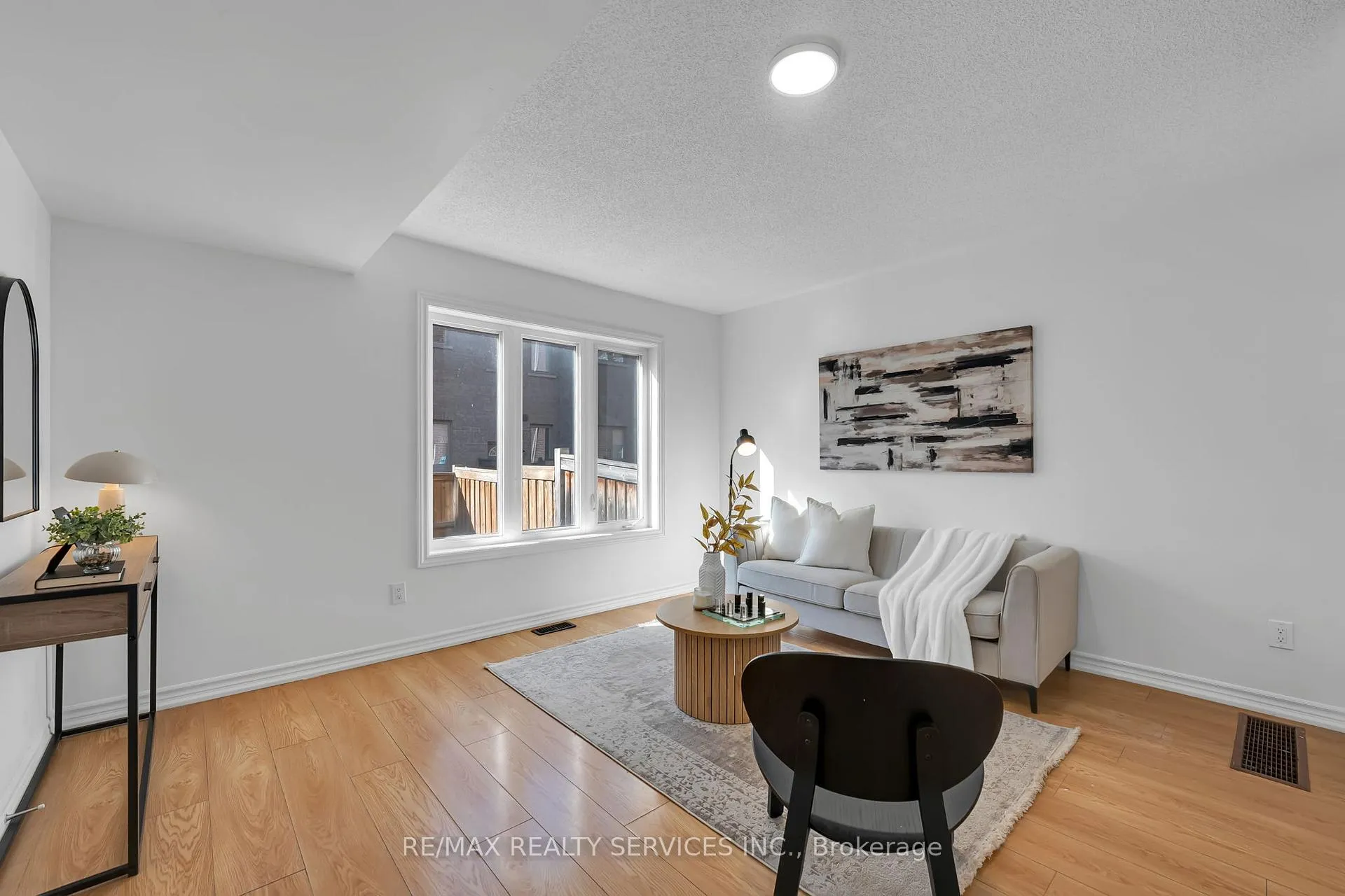 Photo 22 of 6 Rabbit Run Way, Brampton, Heart Lake East — HOMEH