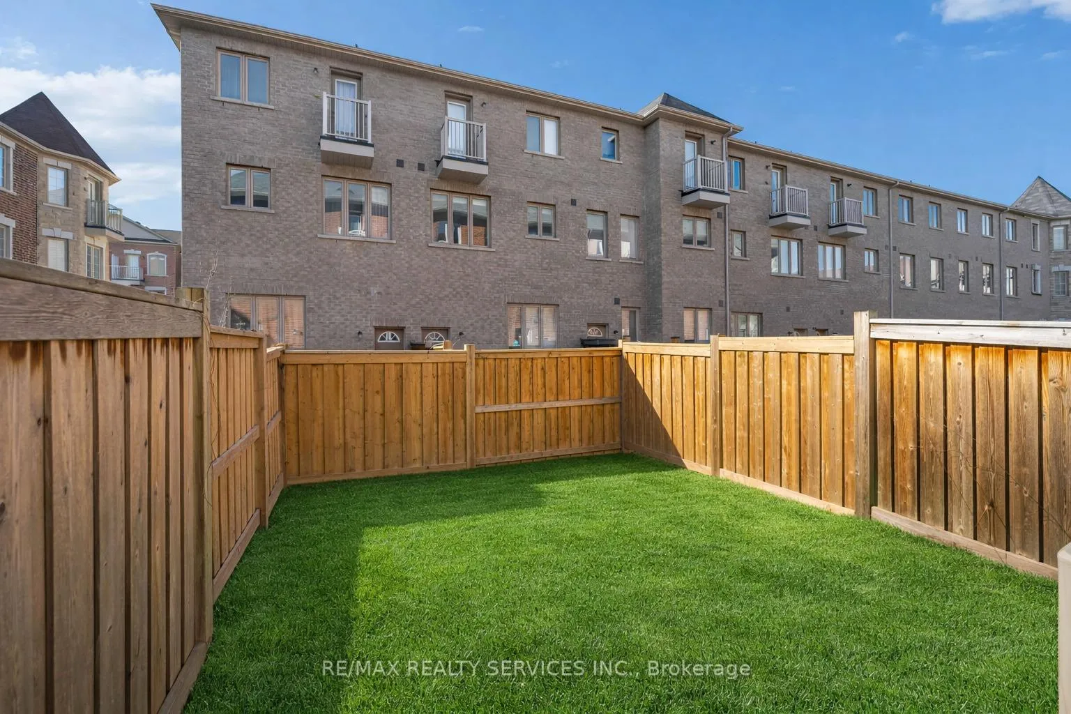 Photo 25 of 6 Rabbit Run Way, Brampton, Heart Lake East — HOMEH