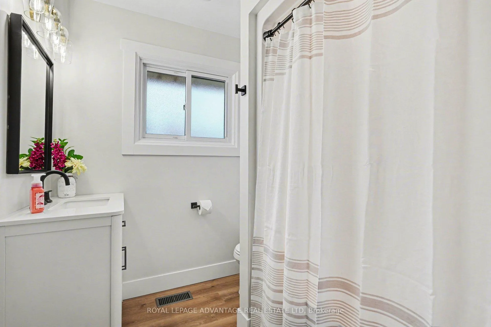 Photo 19 of 174 Carss Avenue, Smiths Falls — HOMEH