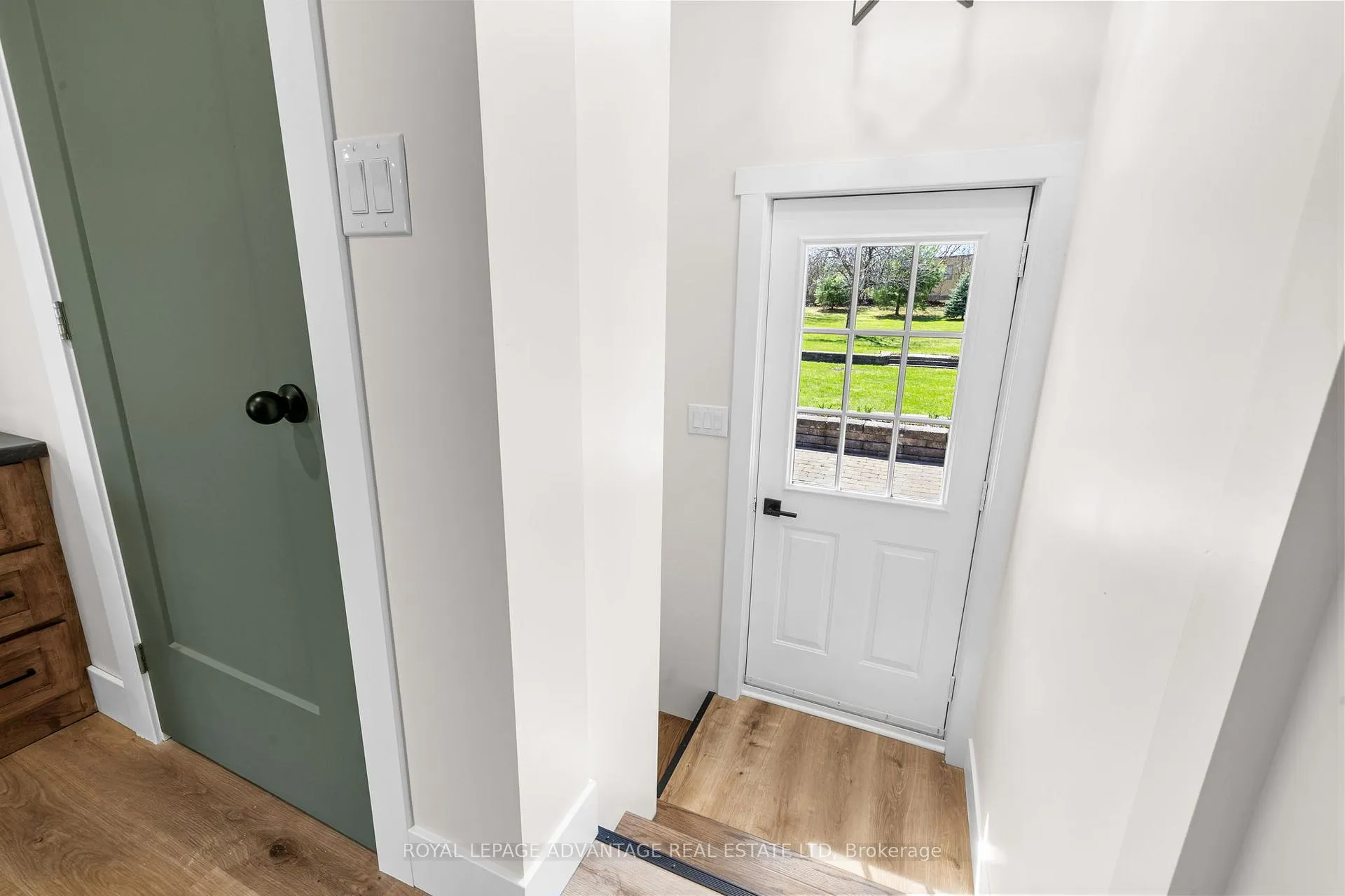Photo 20 of 174 Carss Avenue, Smiths Falls — HOMEH