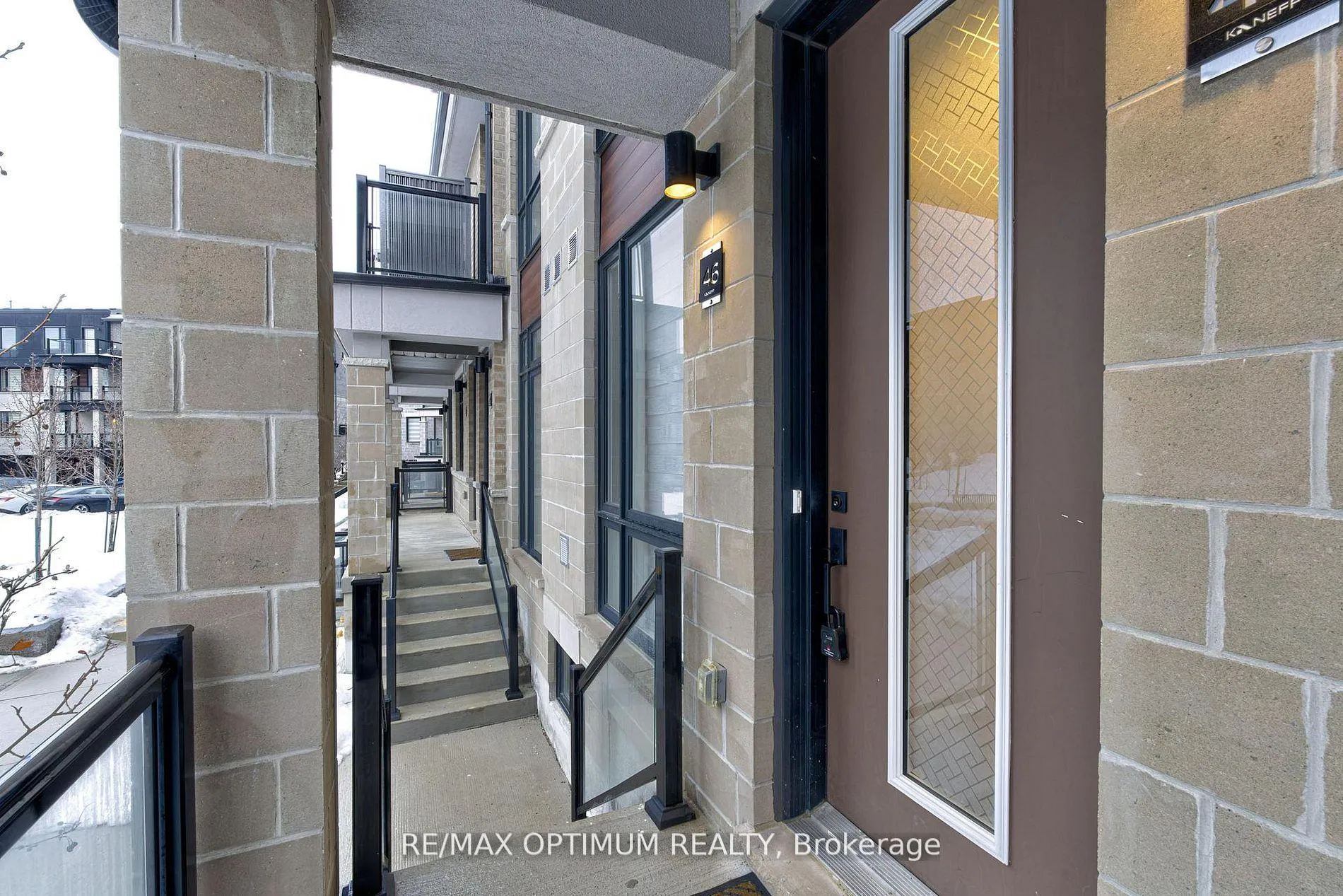 Photo 3 of Unit 46, 45 Knotsberry Circle, Brampton, Bram West — HOMEH