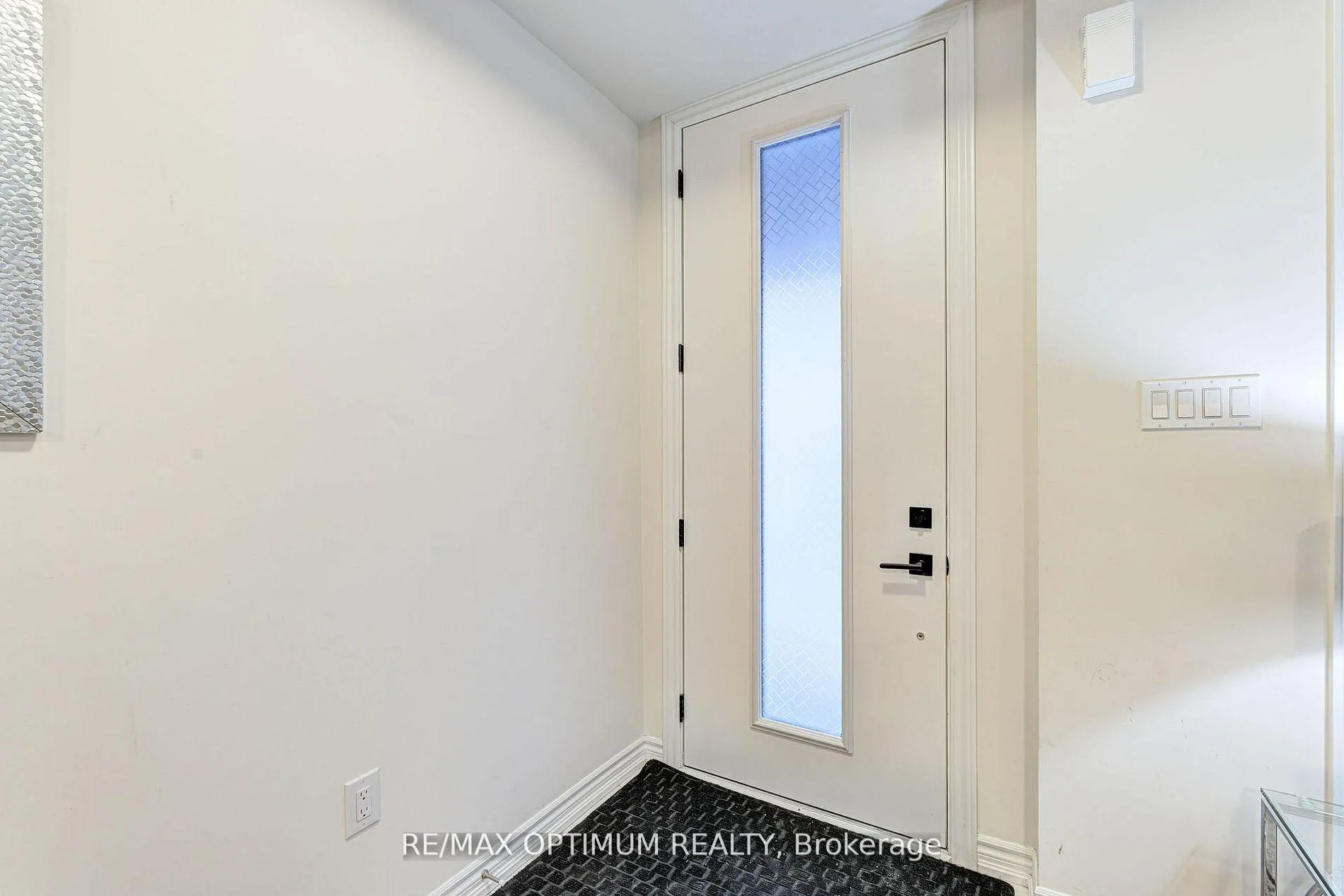 Photo 4 of Unit 46, 45 Knotsberry Circle, Brampton, Bram West — HOMEH