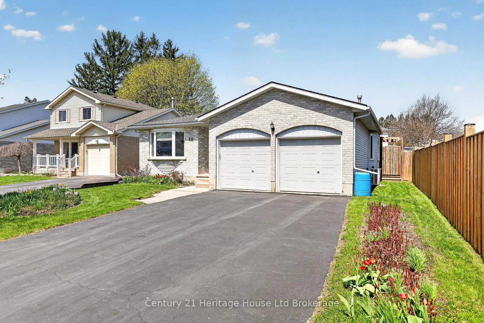 Photo 4 of 48 Tagge Street, Kitchener — HOMEH