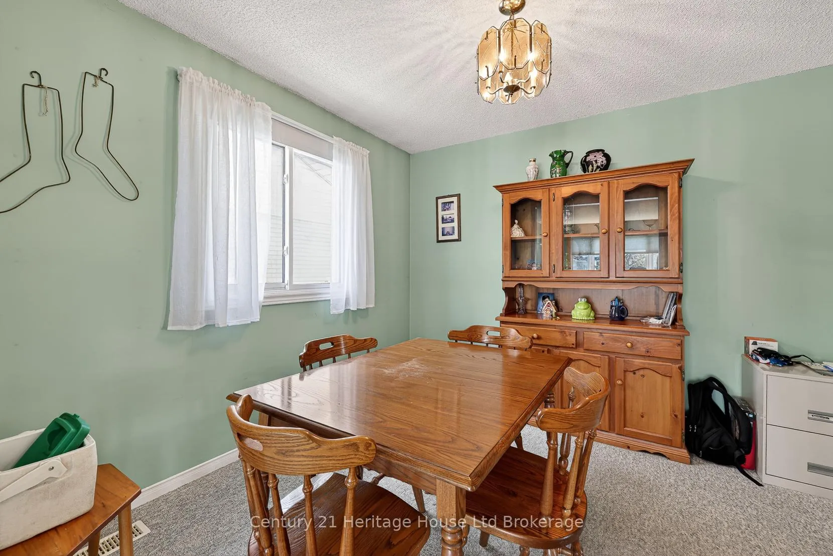 Photo 11 of 48 Tagge Street, Kitchener — HOMEH