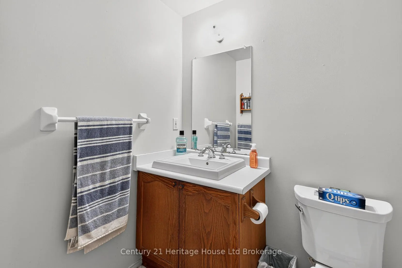 Photo 24 of 48 Tagge Street, Kitchener — HOMEH