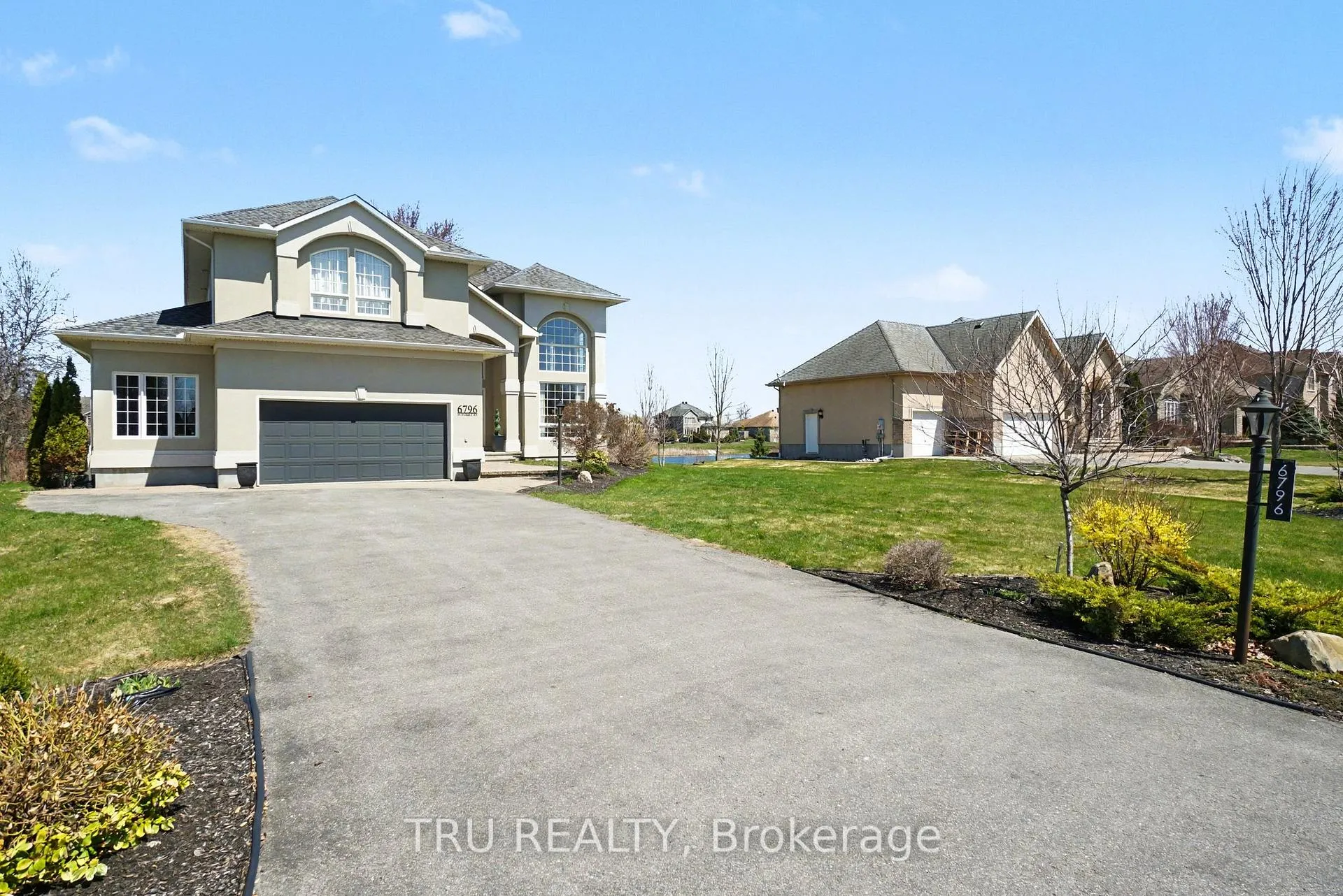 Photo 3 of 6796 Suncrest Drive, Ottawa, Greely — HOMEH