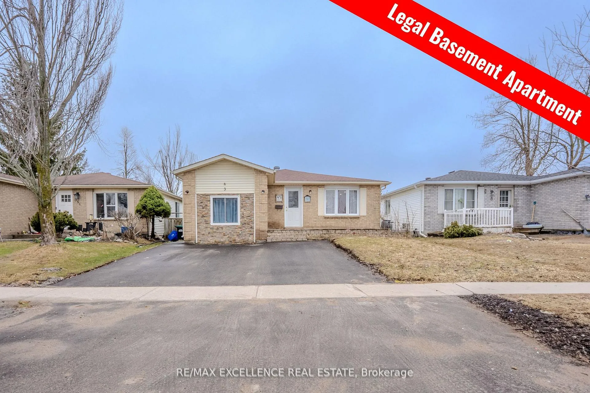 Front of 3 Hickling Trail