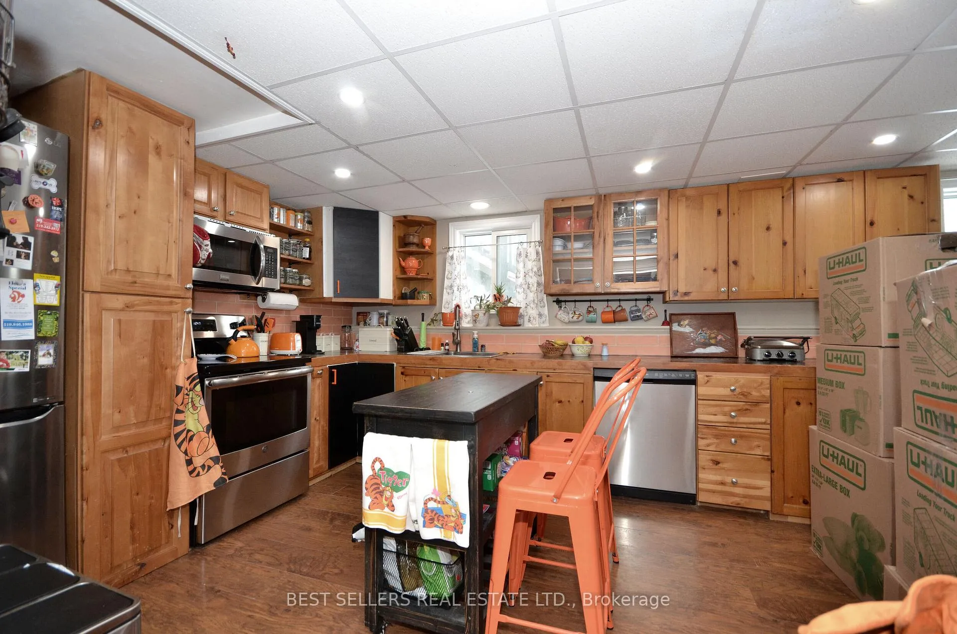 Photo 27 of 160 Elora Street W, Mapleton, Rural Mapleton — HOMEH
