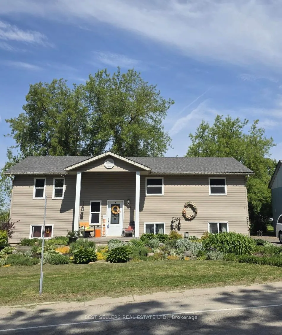 Photo 1 of 160 Elora Street W, Mapleton, Rural Mapleton — HOMEH